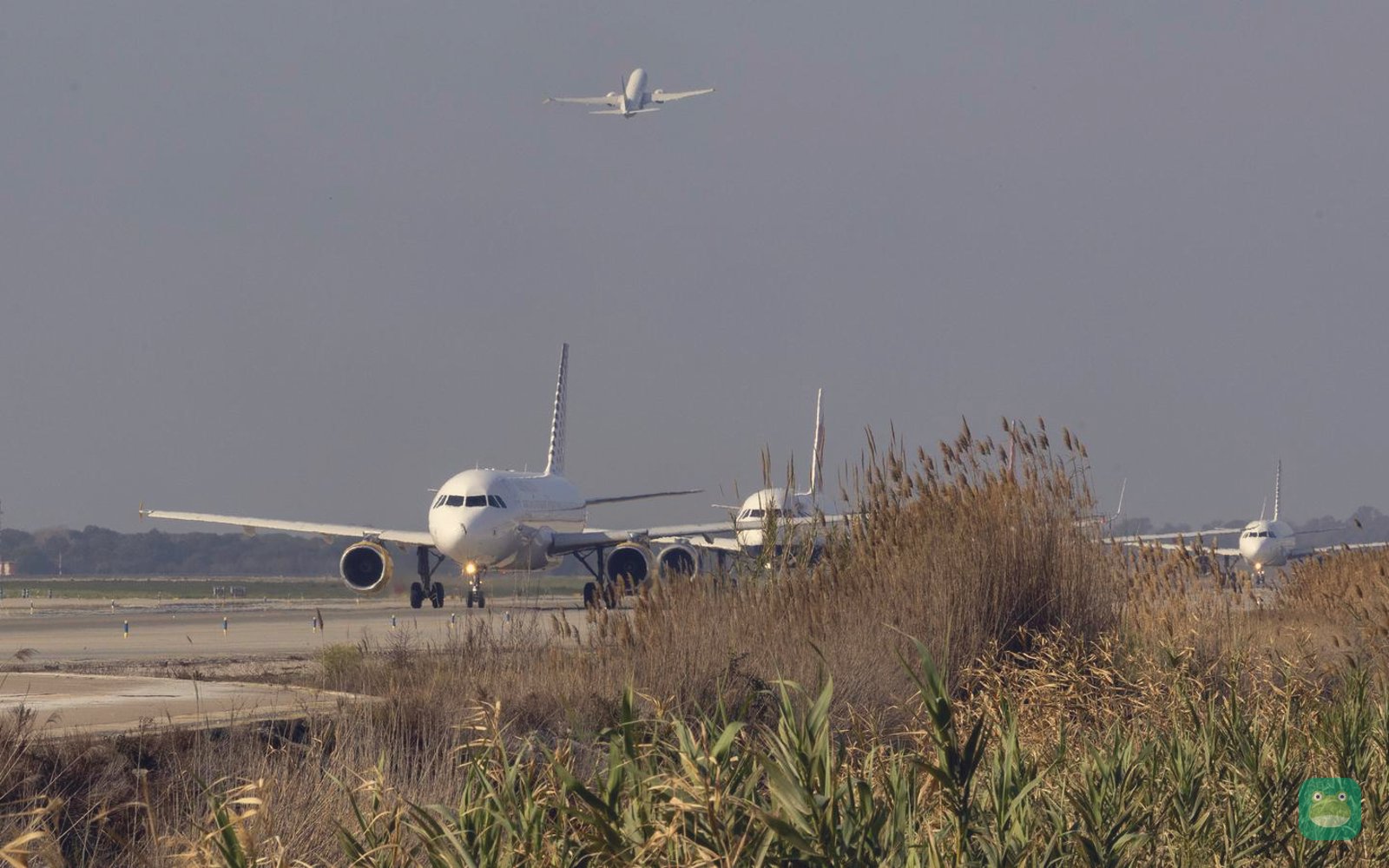Aircraft queueing for take-off at Barcelona–El Prat