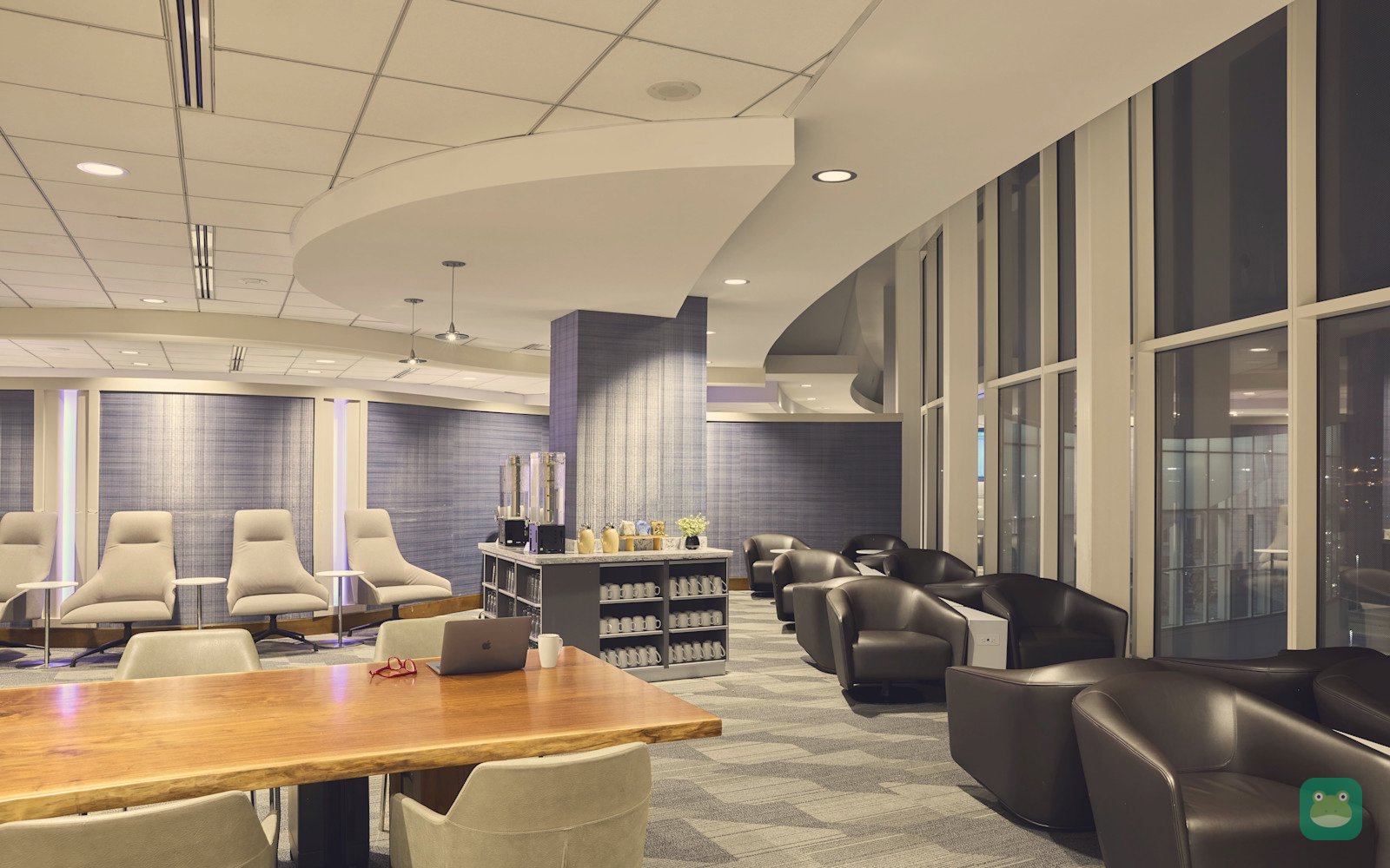 The Club ATL, ATL Concourse F — lounge interior