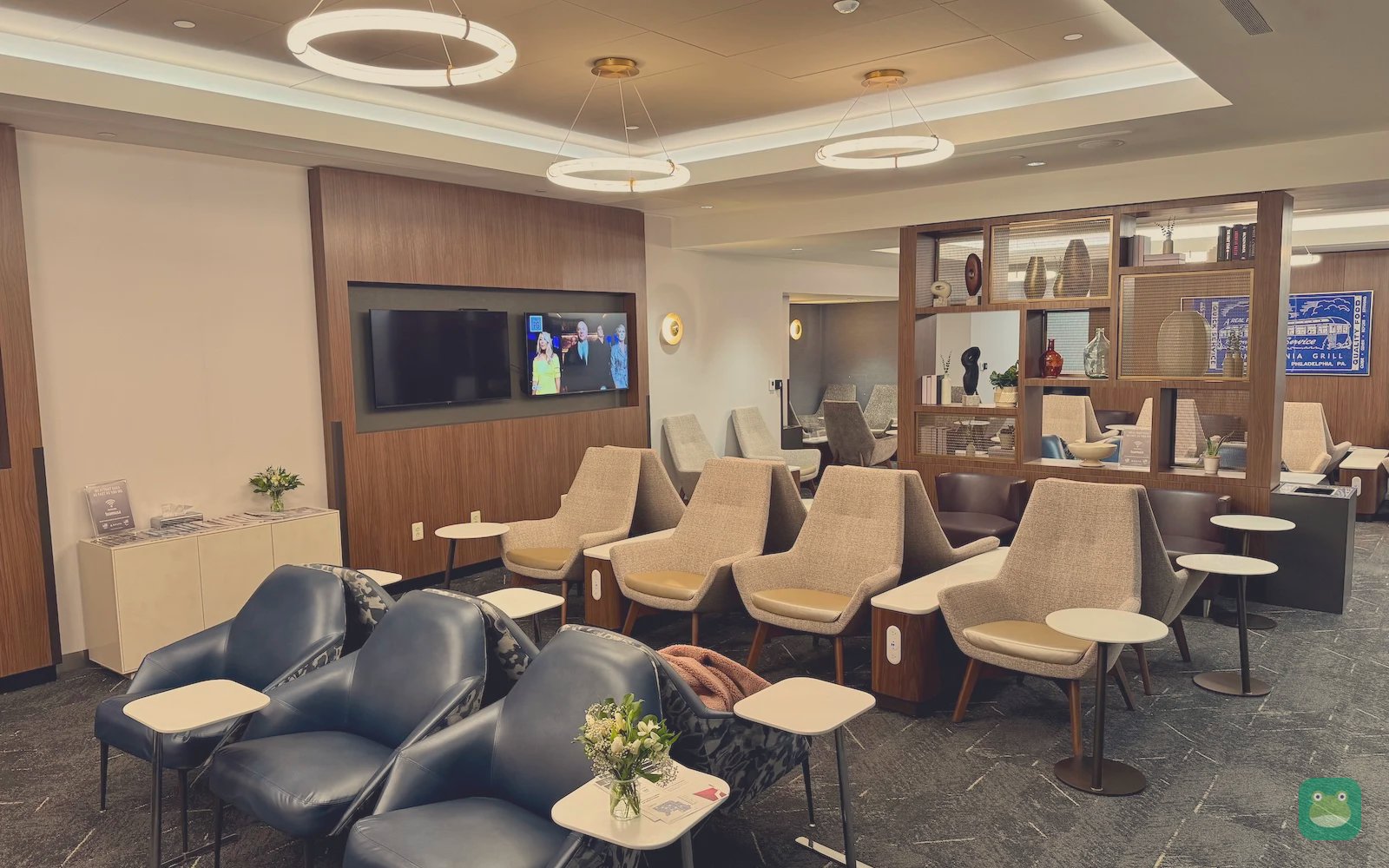 Delta Sky Club, PHL Terminal D — renovated lounge