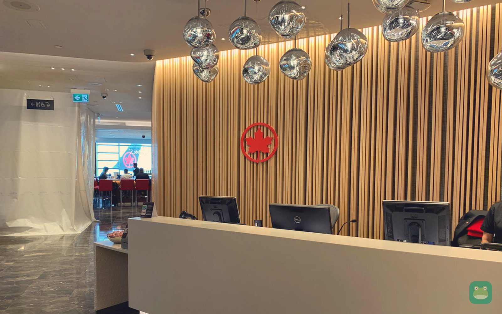 Air Canada Maple Leaf Lounge (International), YVR International Terminal — seating area