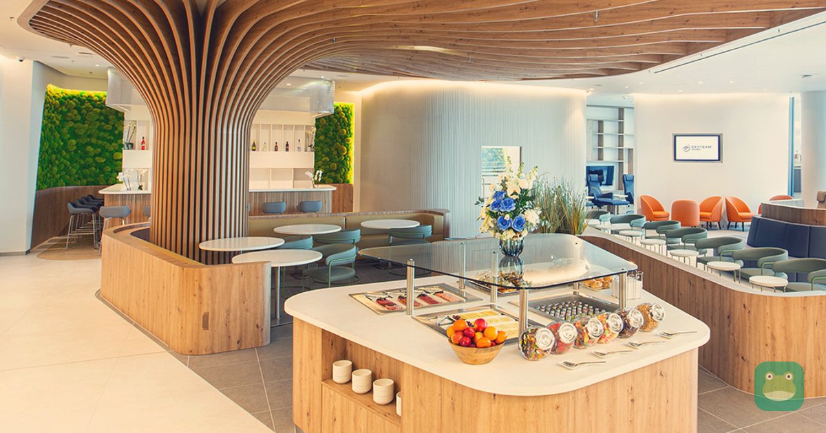 Buffet island and seating, SkyTeam Lounge Frankfurt