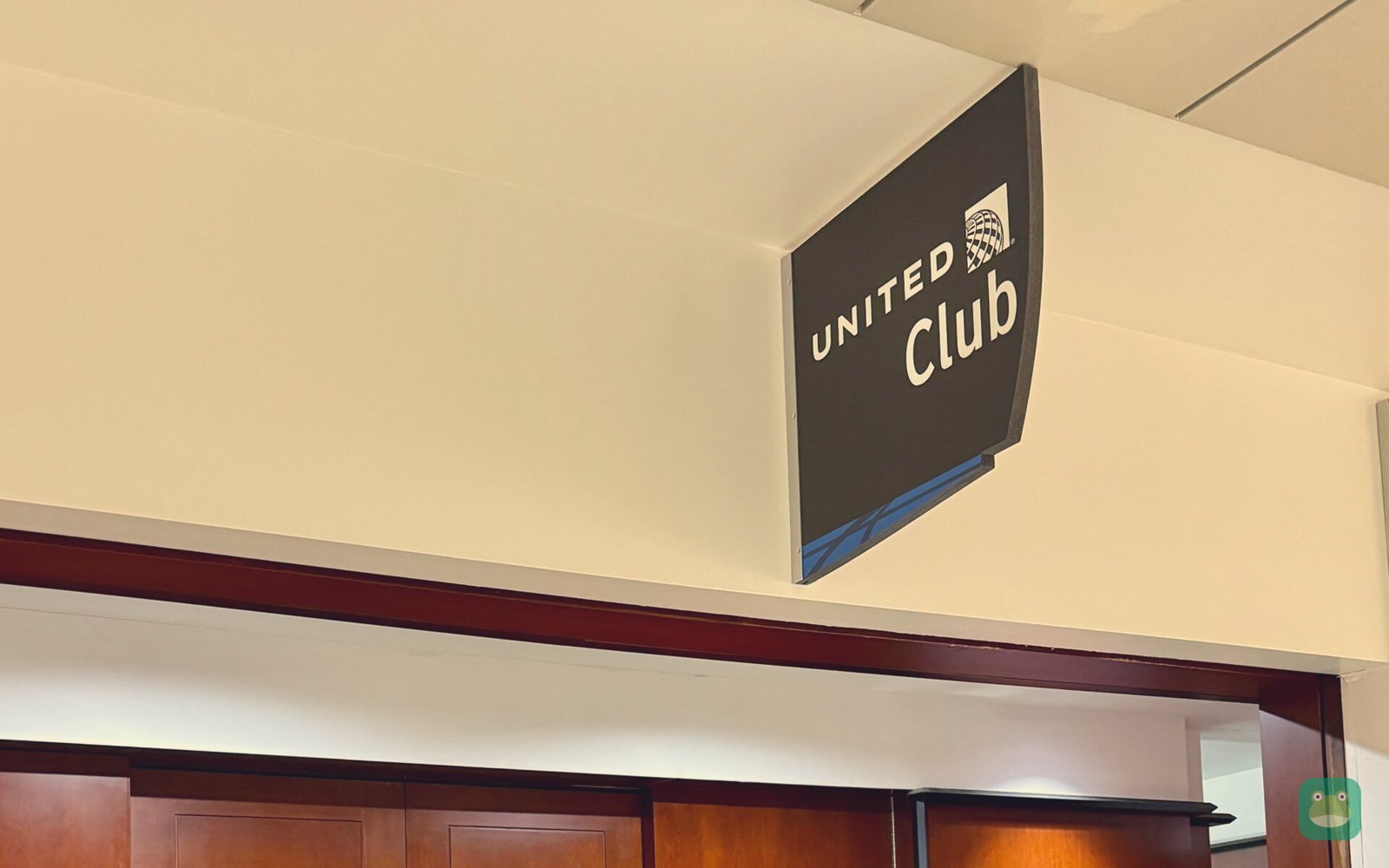 United Club (C south), IAH Terminal C — main seating area