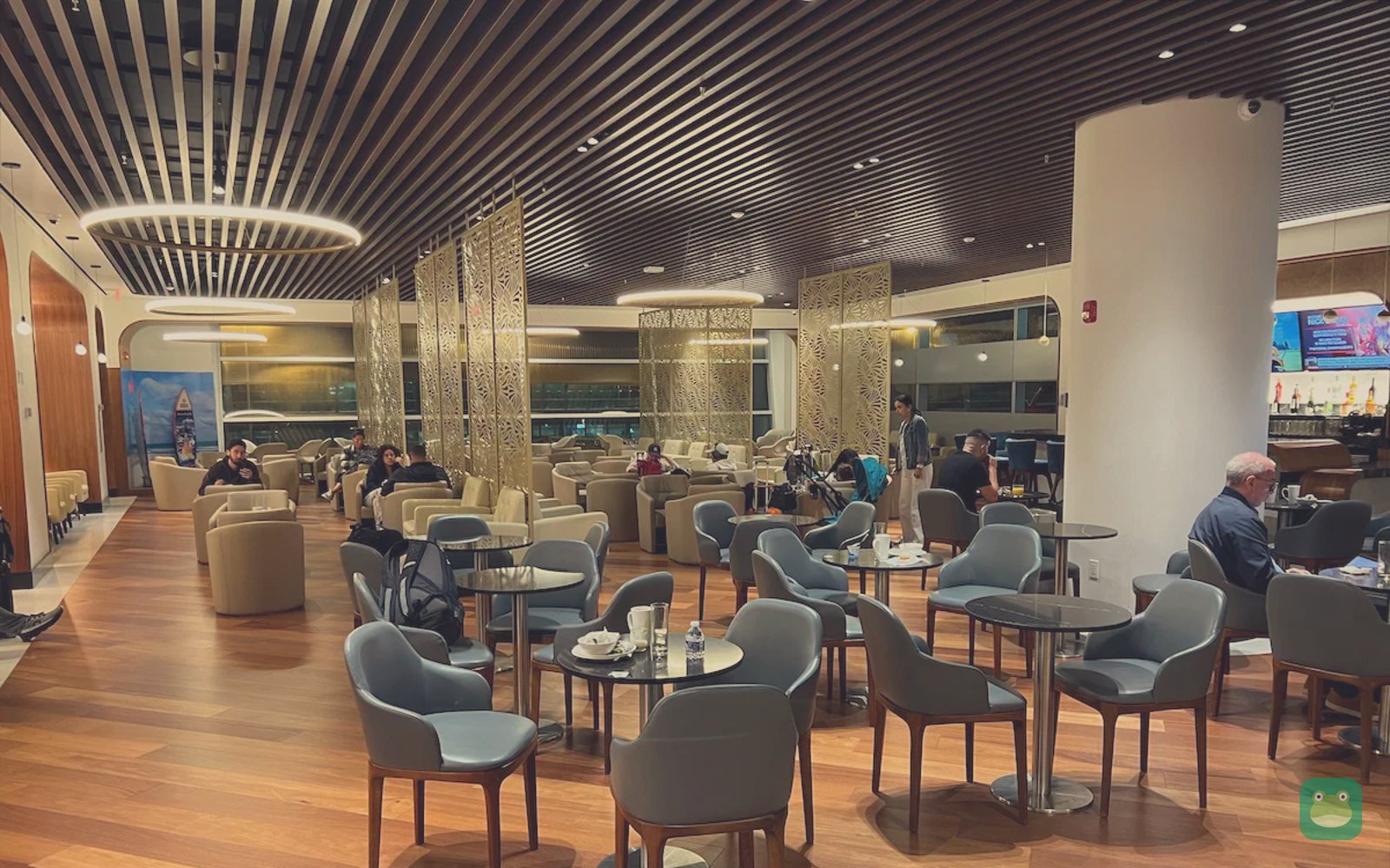 Turkish Airlines Lounge (H), MIA Concourse H — seating