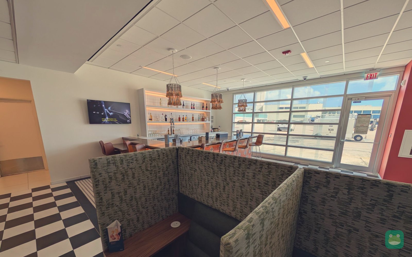 Escape Lounge, SJU Terminal B — seating