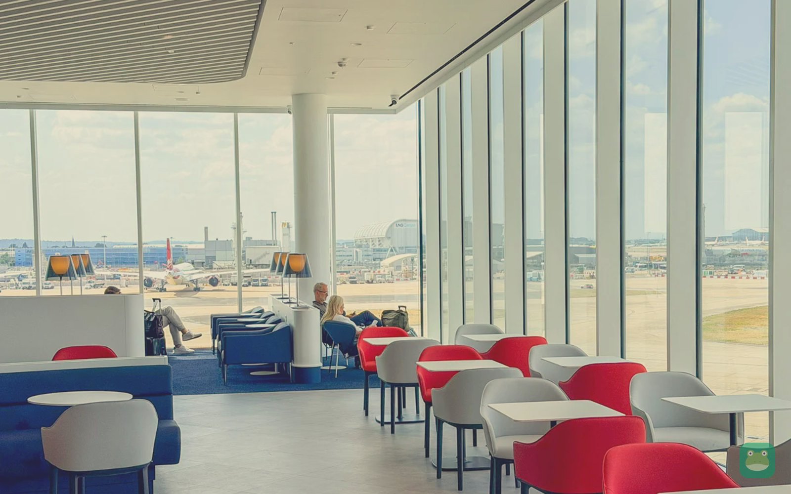 Window seating with apron views, Air France Lounge, Heathrow Terminal 4
