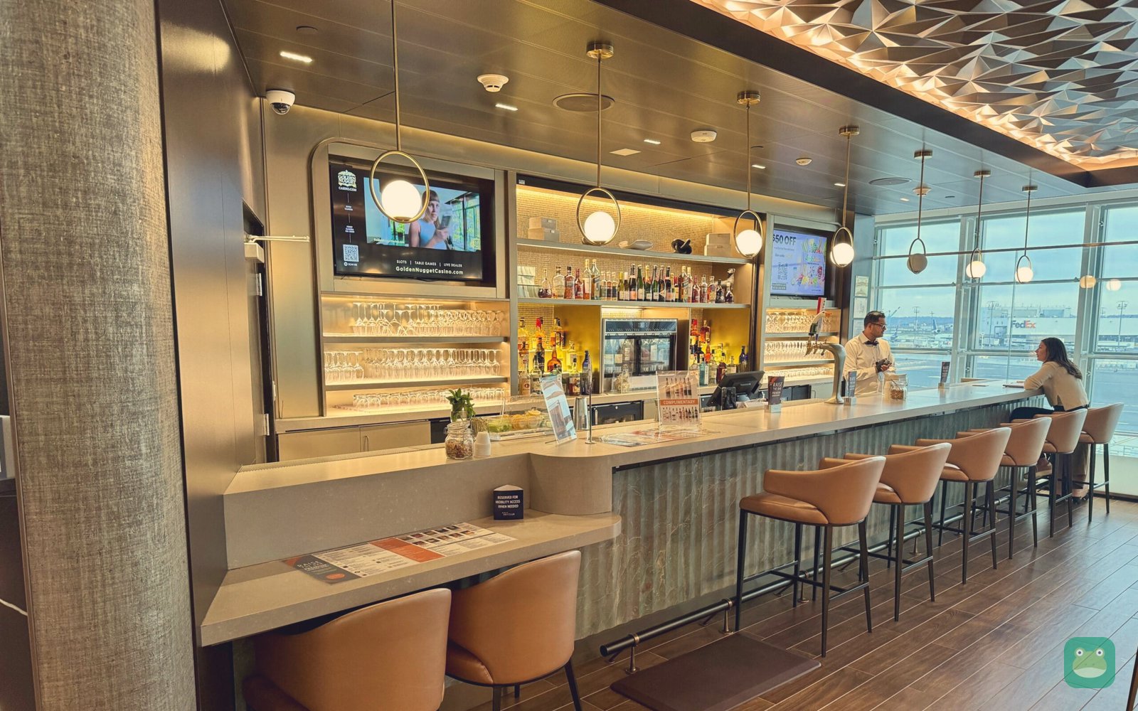 Delta Sky Club, EWR Terminal A — lounge interior