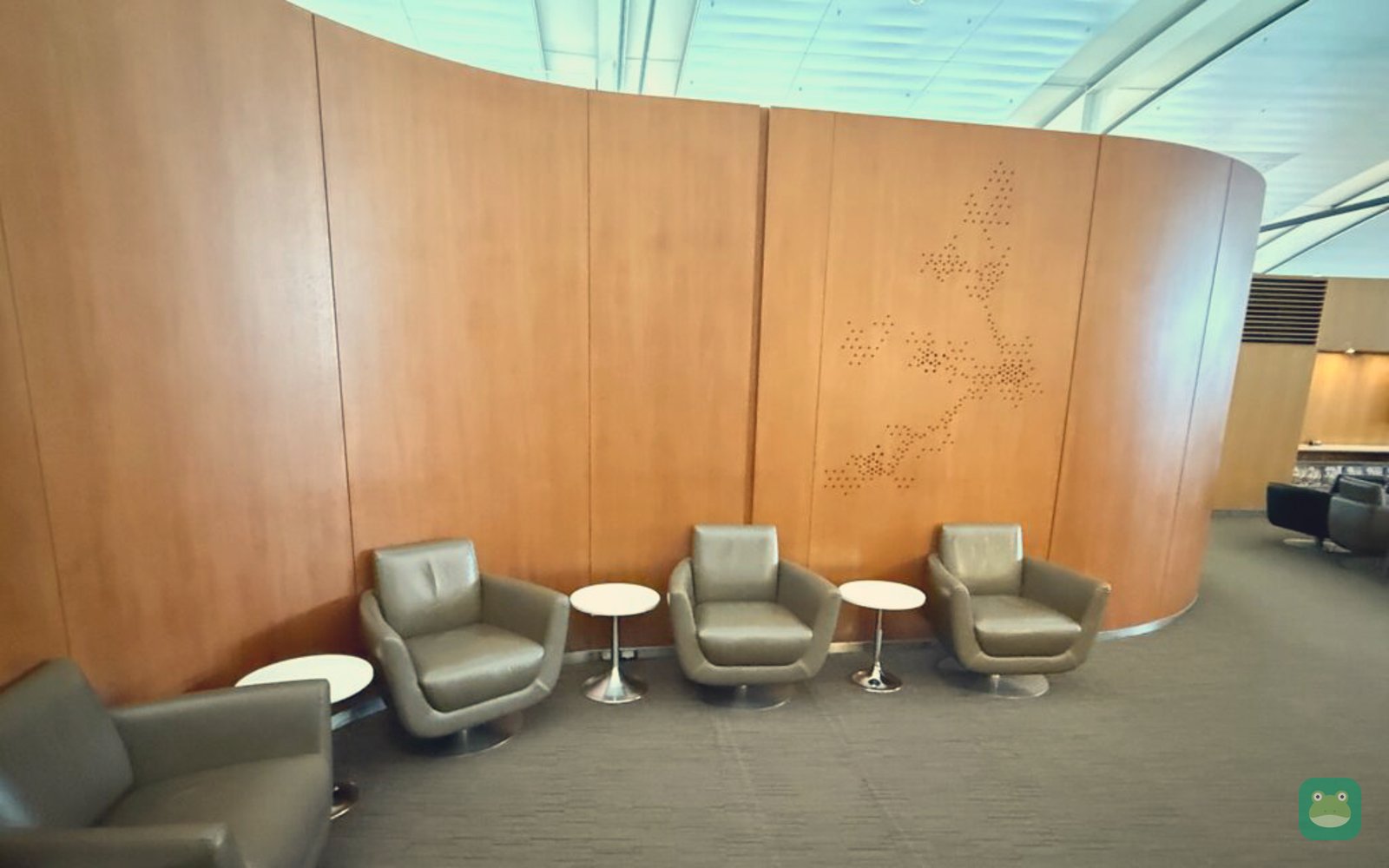 Air Canada Maple Leaf Lounge (International), YYZ Terminal 1 — seating