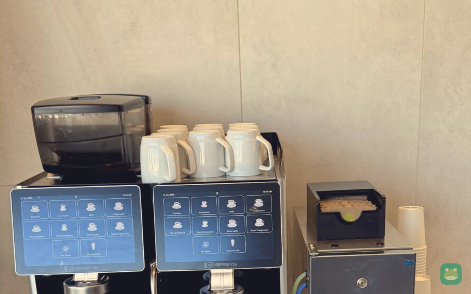Admirals Club, ORD Terminal 3 Concourse H/K — bar