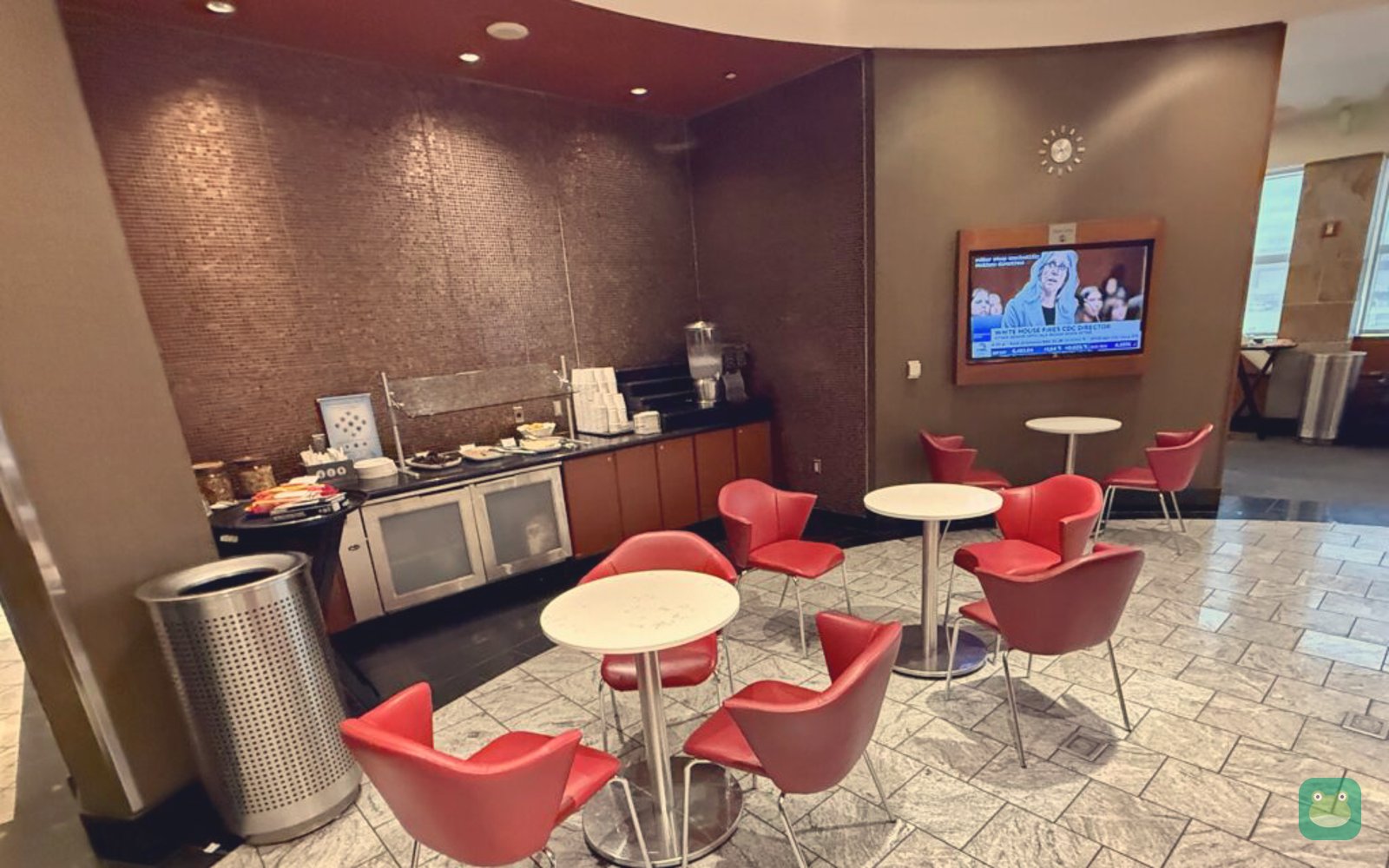 Delta Sky Club (C), DTW McNamara Terminal — tables near the buffet