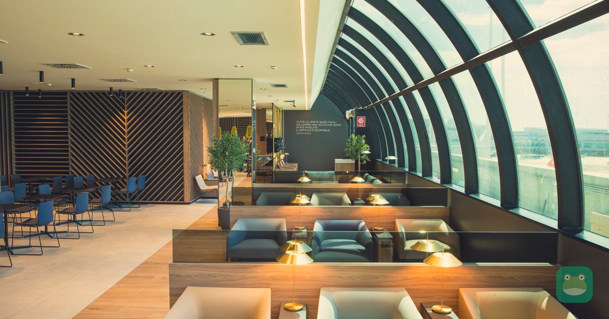Seating under curved glass roof, Star Alliance Lounge Rome