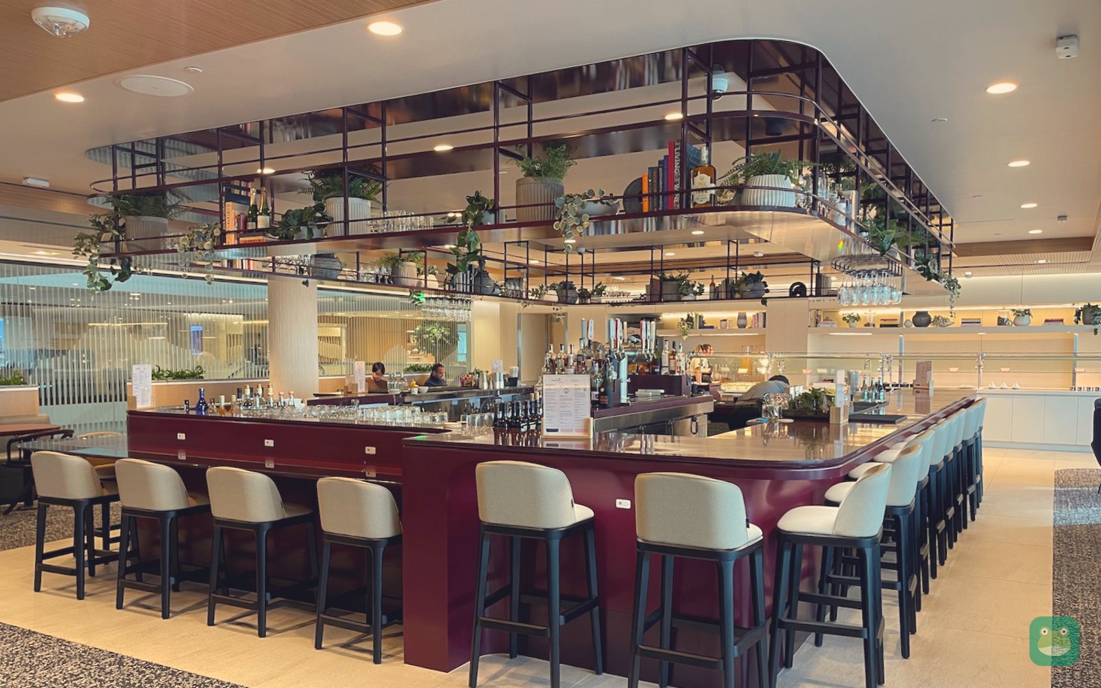 Capital One Lounge, DEN Concourse A — bar