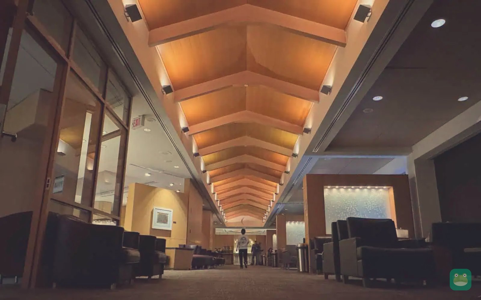 American Airlines Admirals Club (B), DFW Terminal B — main seating area