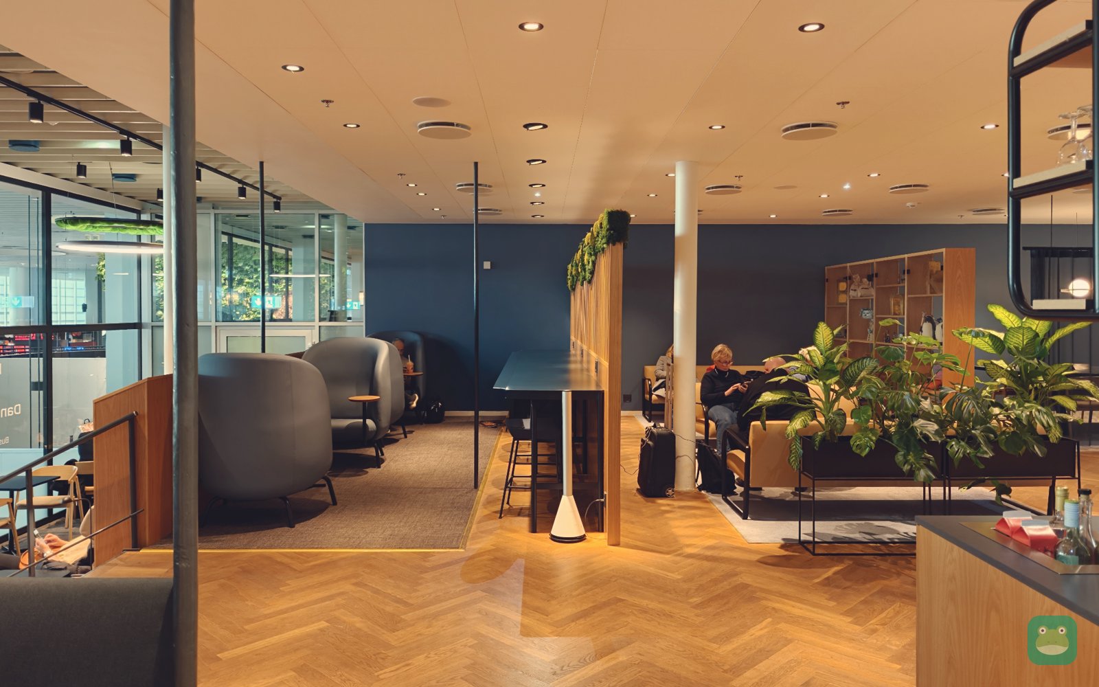 Seating with +Halle design, Danske Bank Aviator Business Lounge