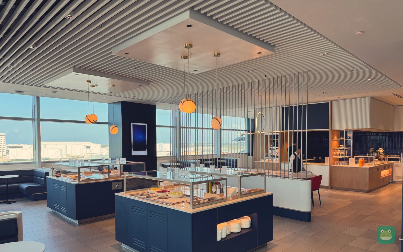 Air France Lounge, LAX Tom Bradley International Terminal — dining area