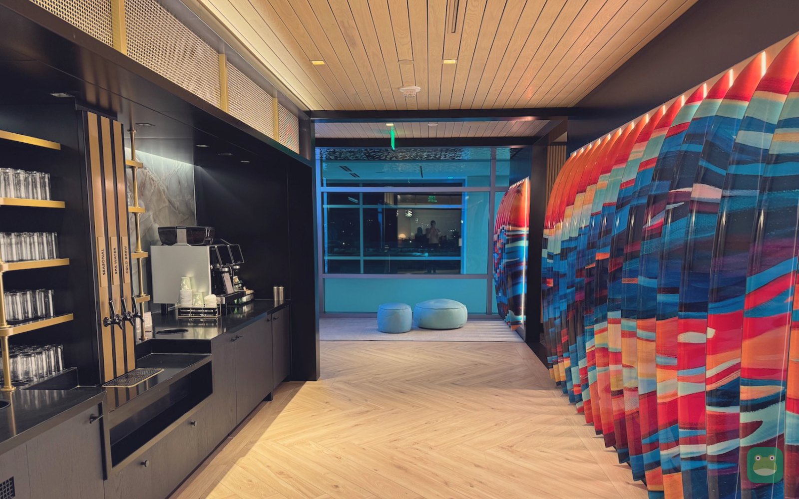 Chase Sapphire Lounge by The Club, SAN Terminal 2 — seating by the windows