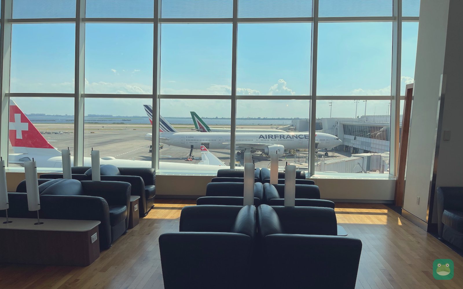 Lufthansa Senator Lounge, JFK Terminal 1 — window seating