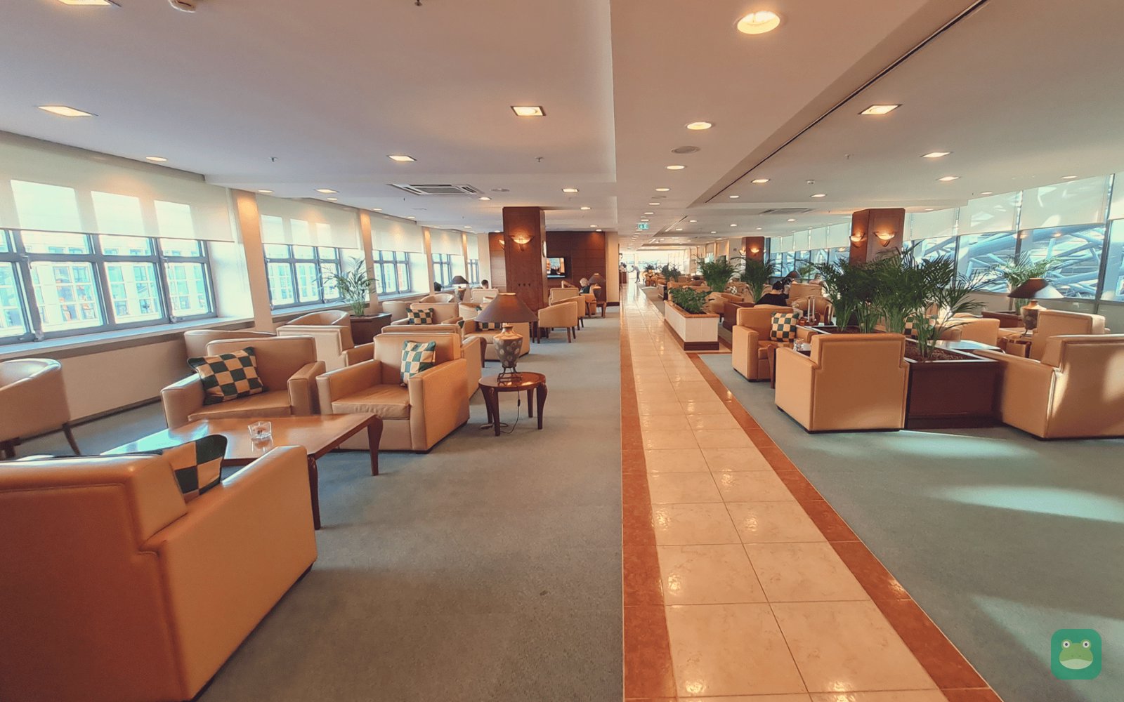 Emirates Lounge Hamburg seating