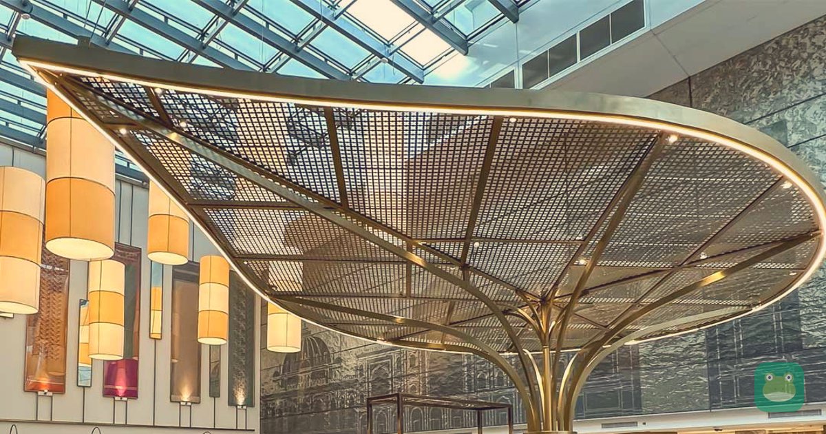 Central bar under the canopy at Encalm Privé, Delhi T3