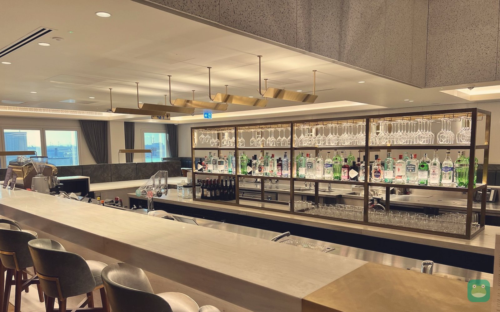 Gin bar on the lower floor, Qantas London Lounge, Heathrow Terminal 3