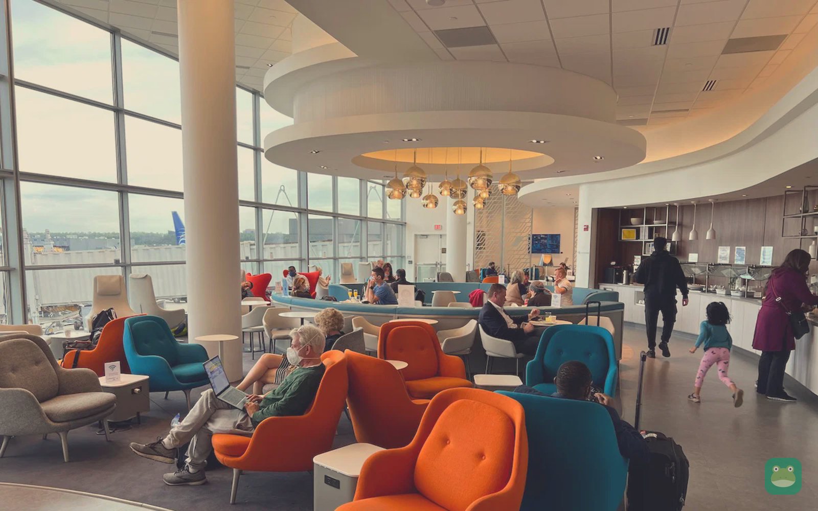 Air France-KLM Lounge, IAD Concourse A — seating