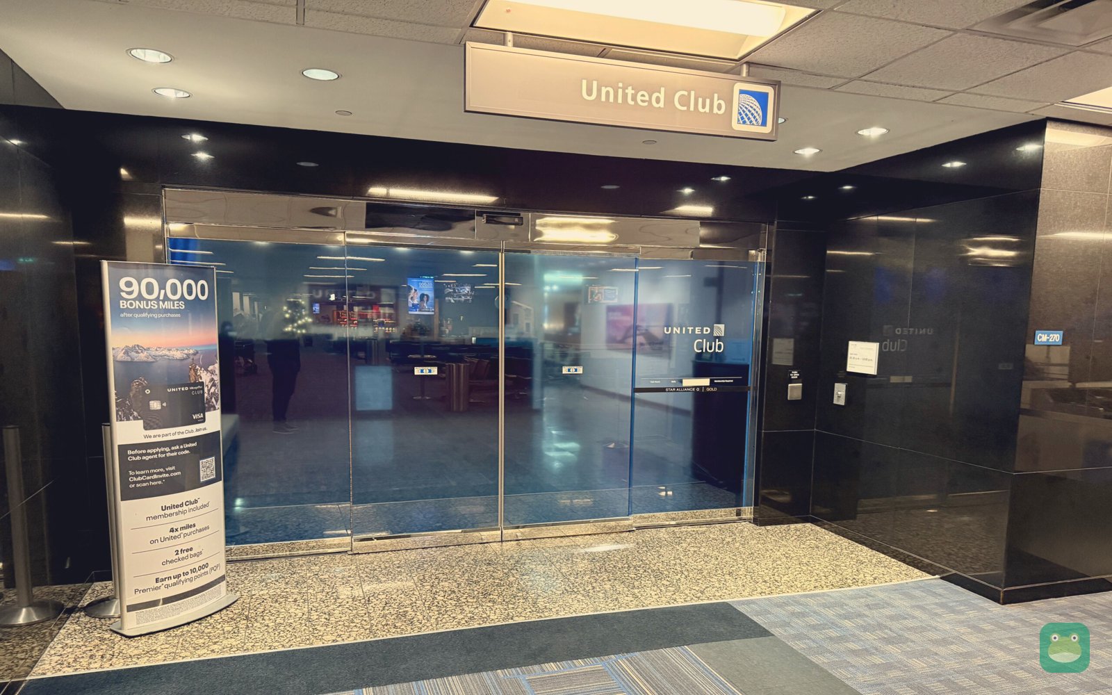 United Club (C7), IAD Concourse C — main lounge area