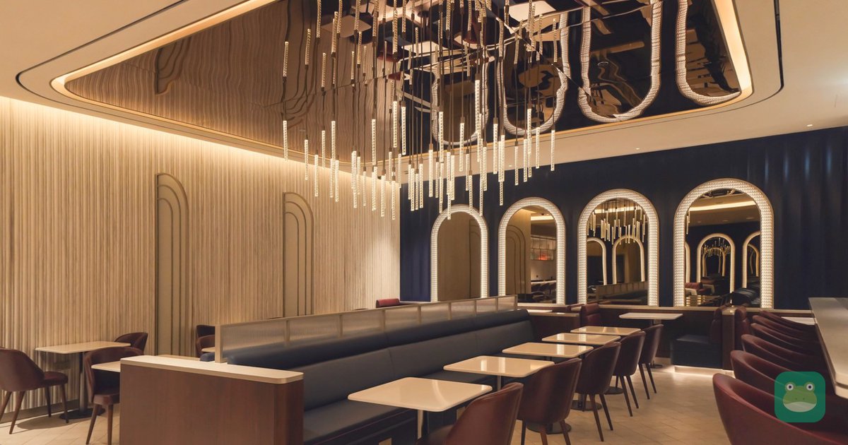 Dining seating in the British Airways lounge, Dubai International