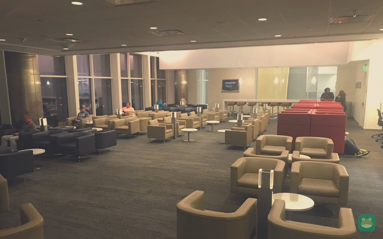 Delta Sky Club, ATL Concourse F — seating area
