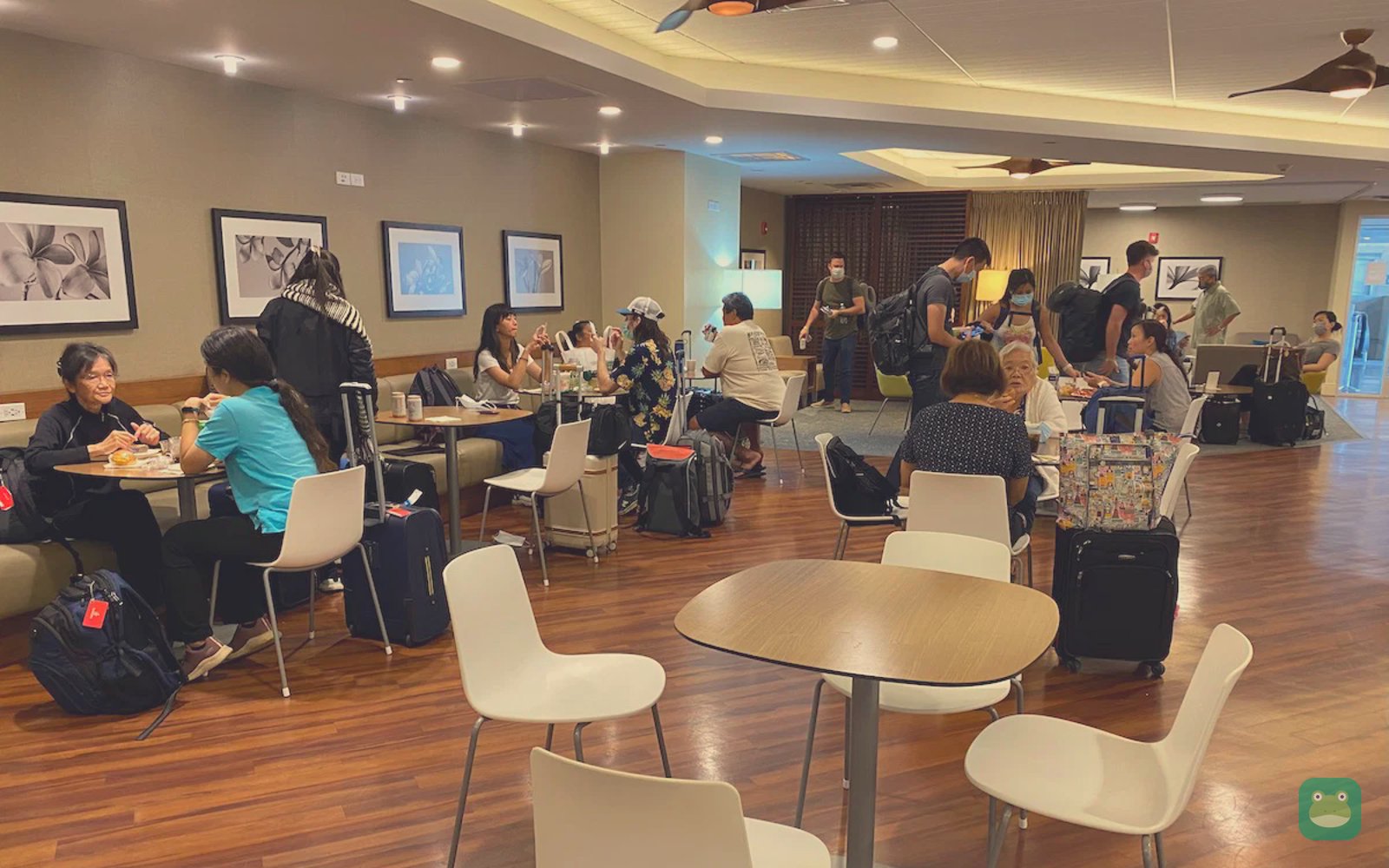 The Plumeria Lounge, HNL Terminal 1 — dining tables