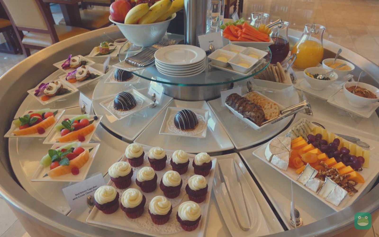Emirates Lounge, SFO International Terminal A — cold buffet
