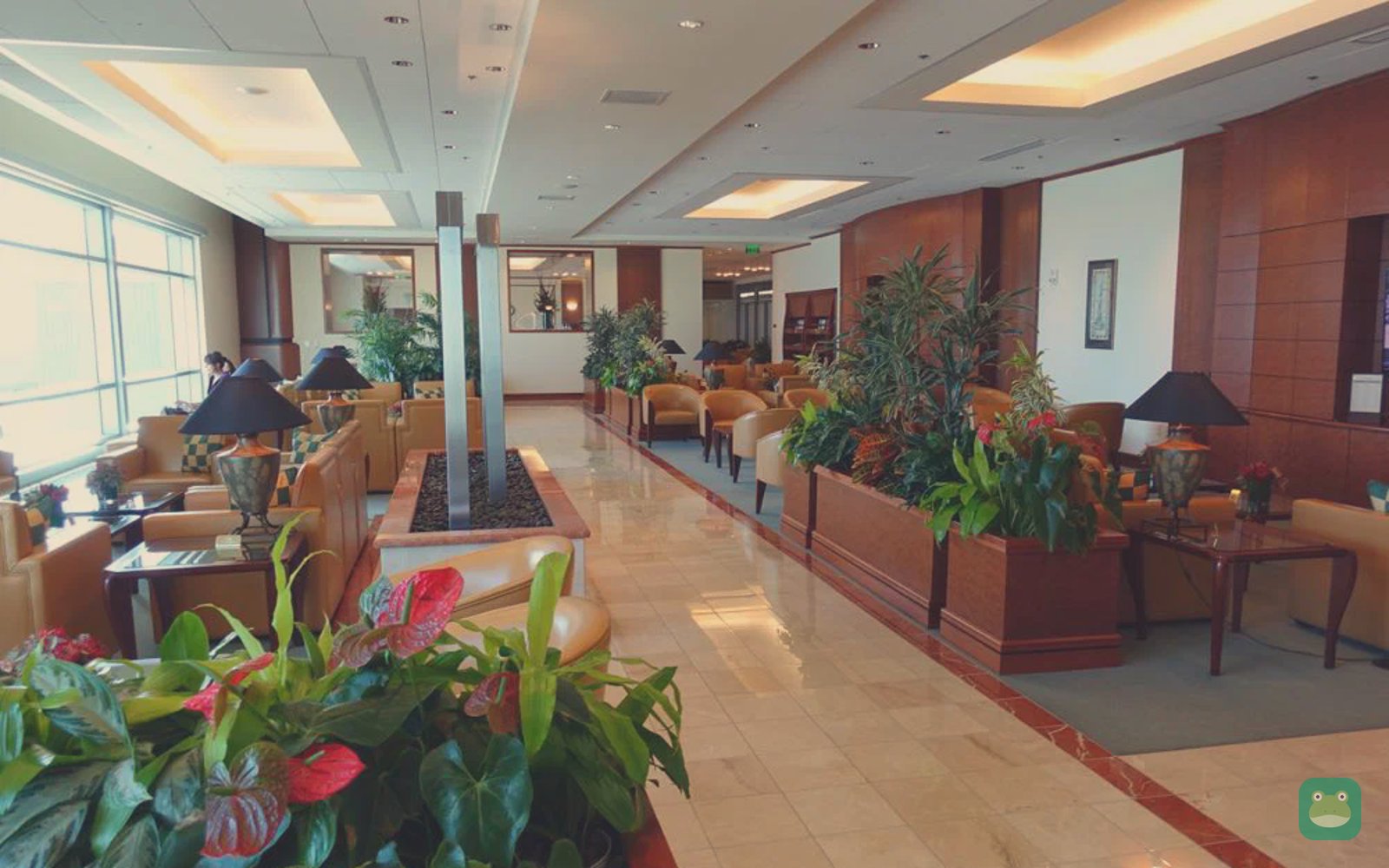 Emirates Lounge, SFO International Terminal A — seating with water feature