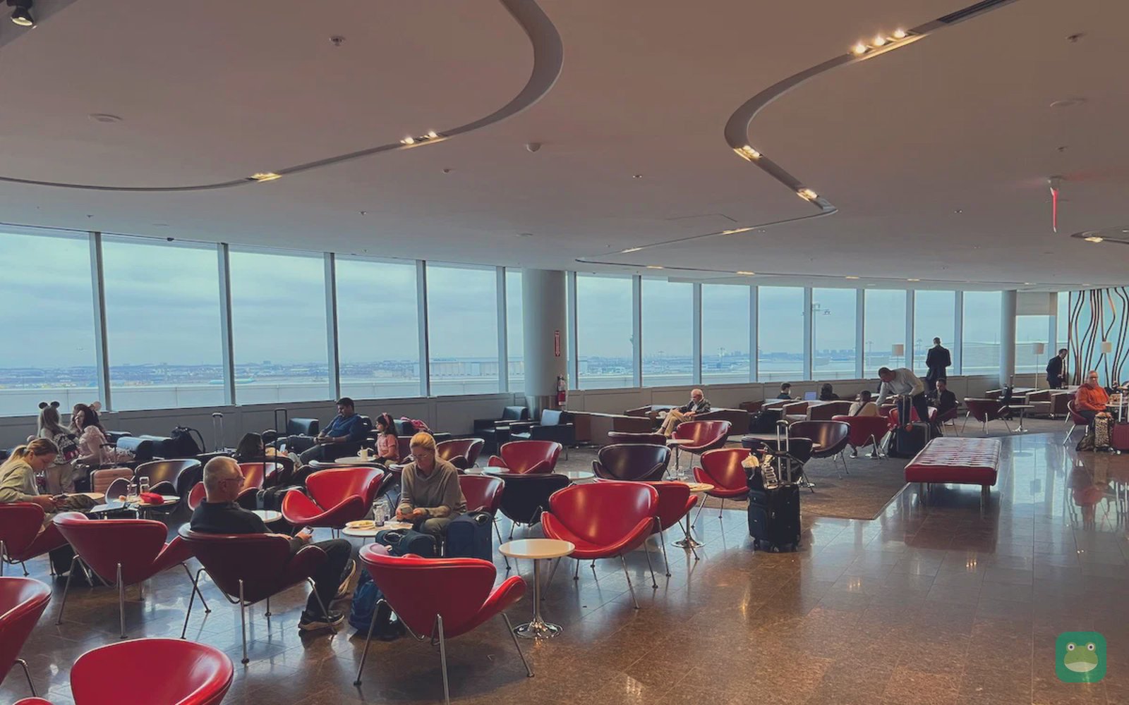 Air Canada Maple Leaf Lounge (Transborder), YYZ Terminal 1 — seating
