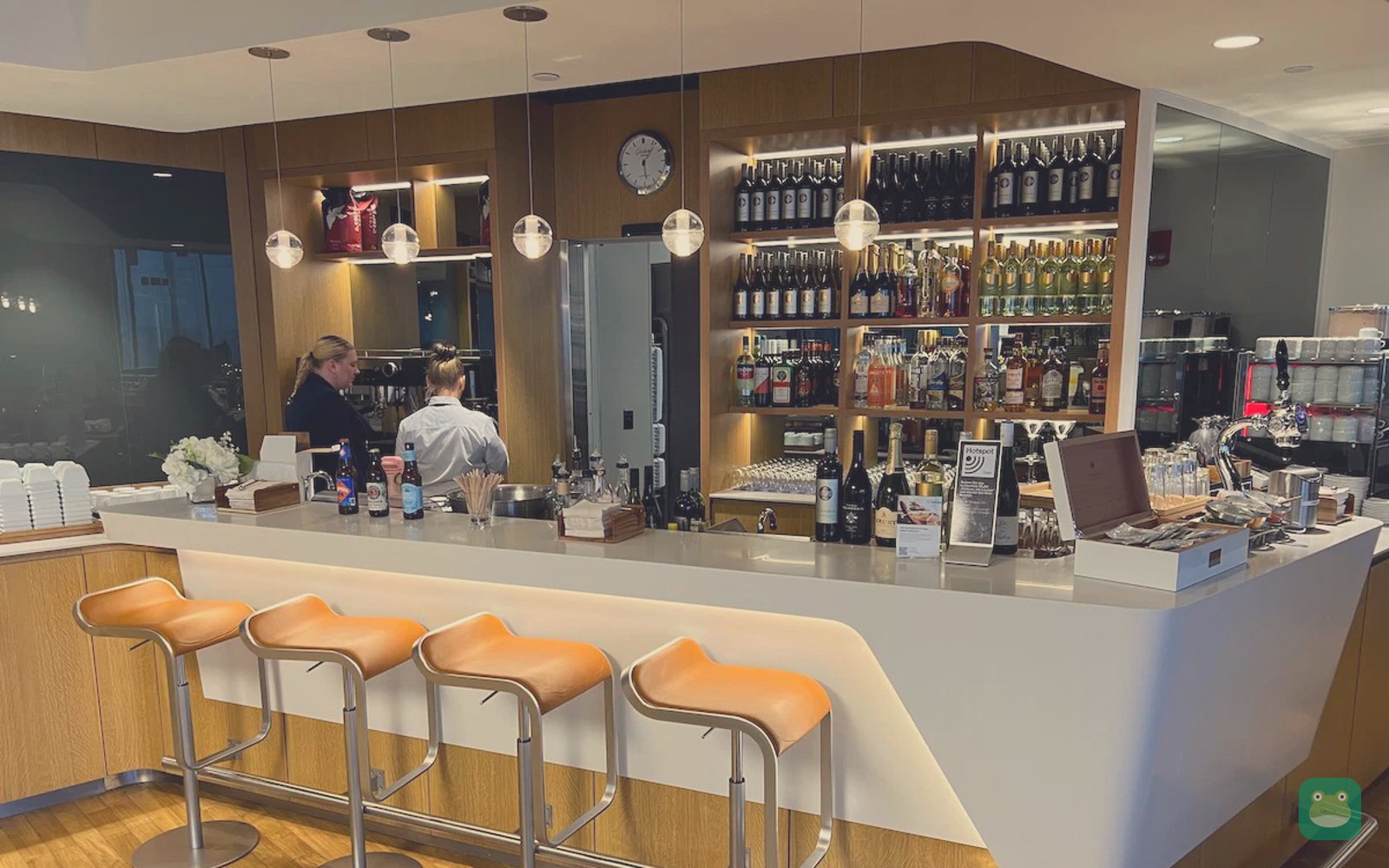Lufthansa Lounge, BOS Terminal E — bar