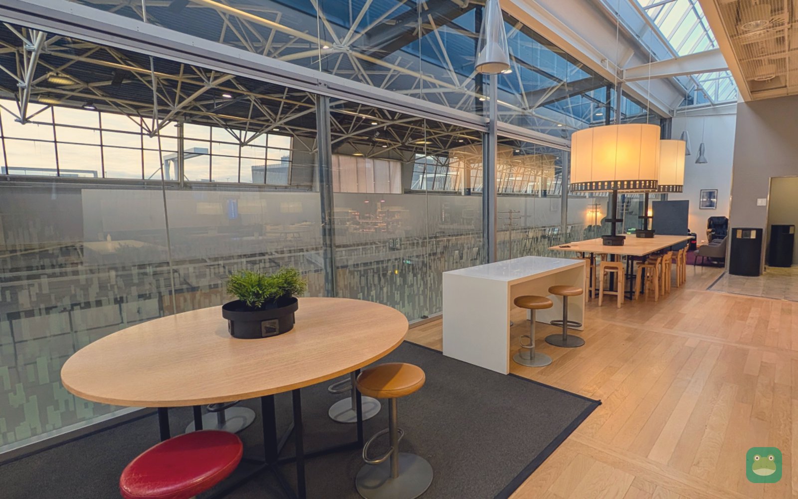 Communal tables, Aspire Lounge Gate 13
