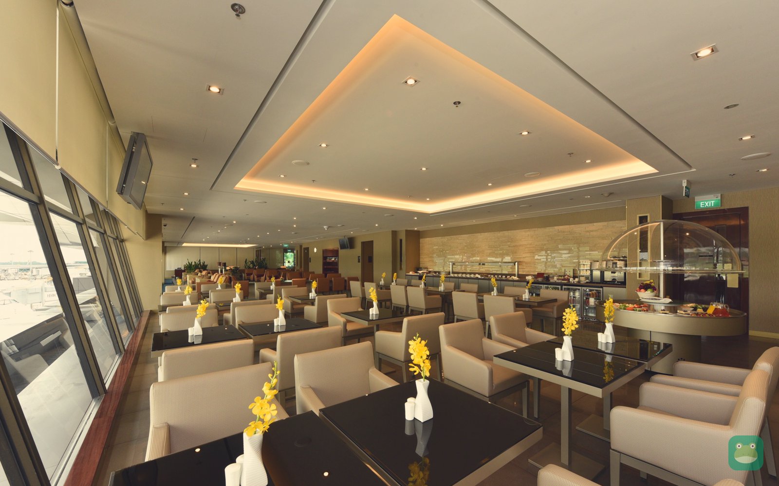Emirates Lounge, SIN Terminal 1 — lounge interior