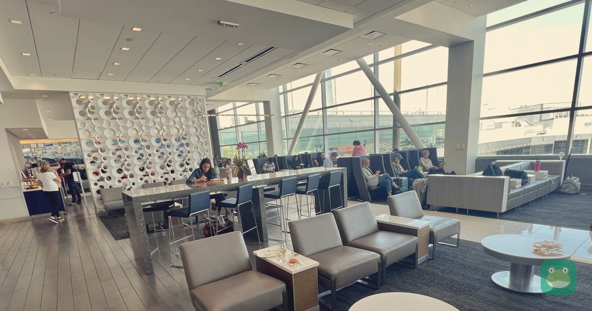 Delta Sky Club, SFO Harvey Milk Terminal 1 — seating by the stairwell