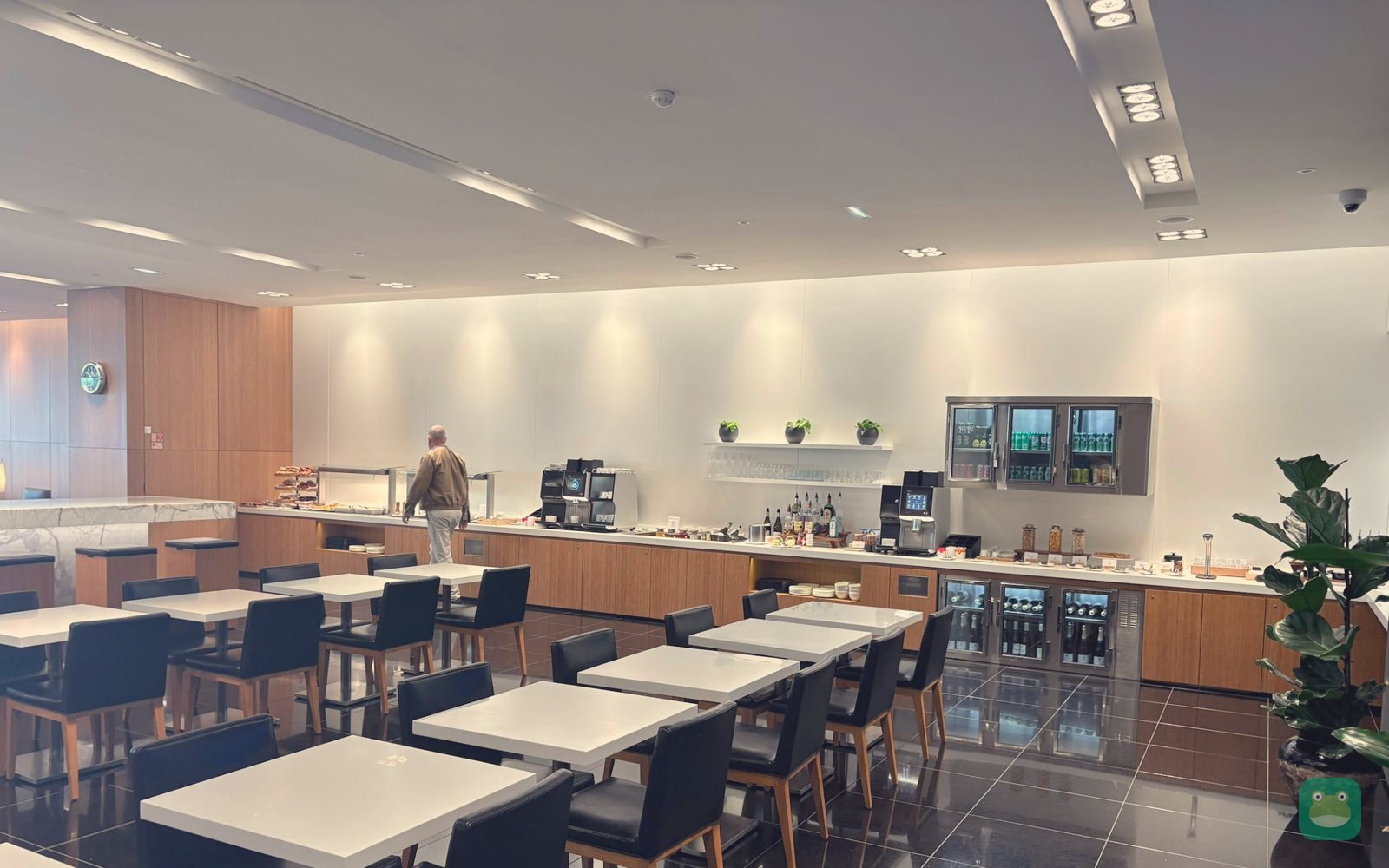 Seating area, Cathay Pacific Lounge, Paris CDG Terminal 2