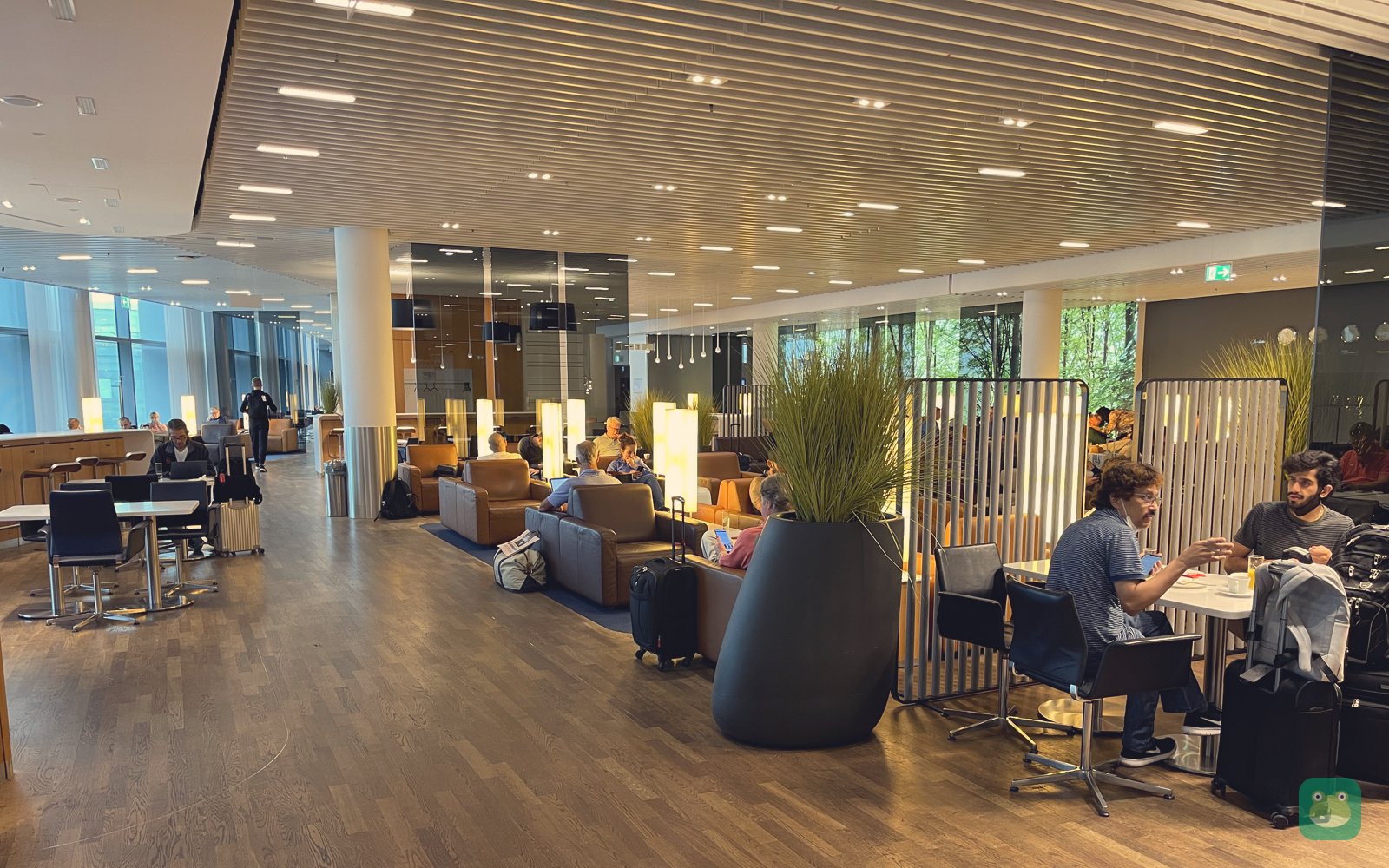 Lufthansa Senator Lounge (Z gates, non-Schengen), FRA Terminal 1 — seating area