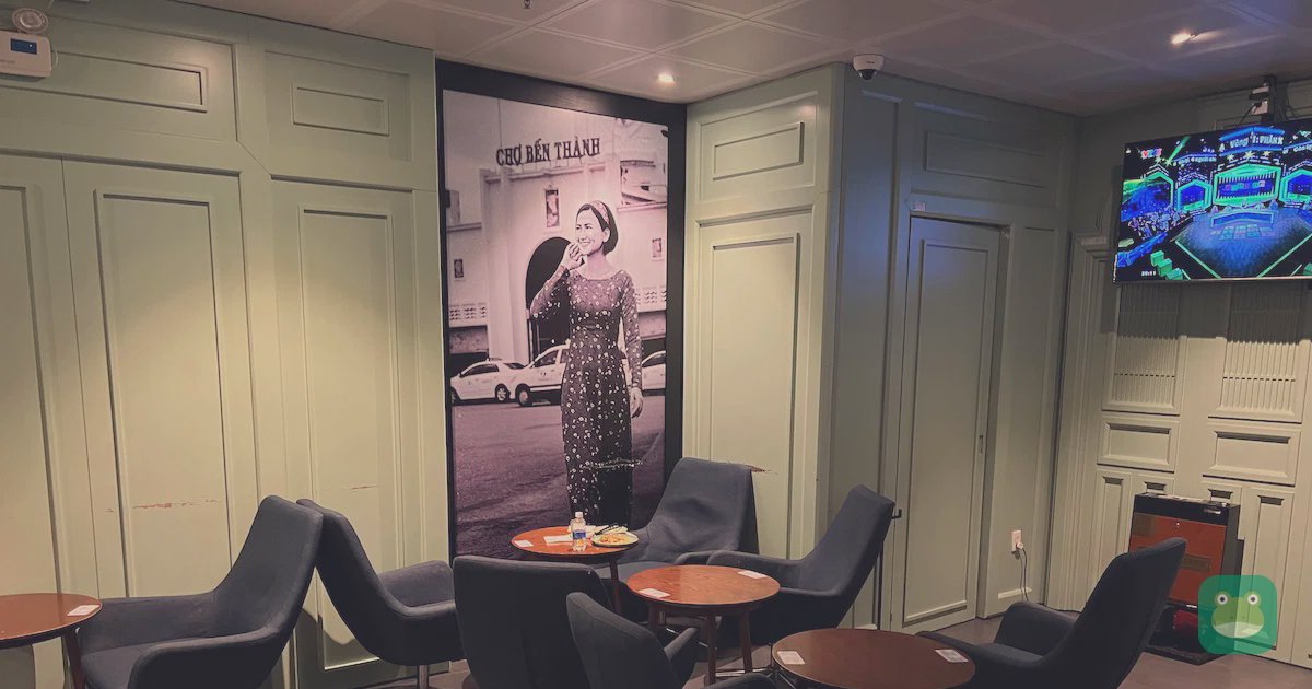 Le Saigonnais Business Lounge, SGN Terminal 1 — buffet area