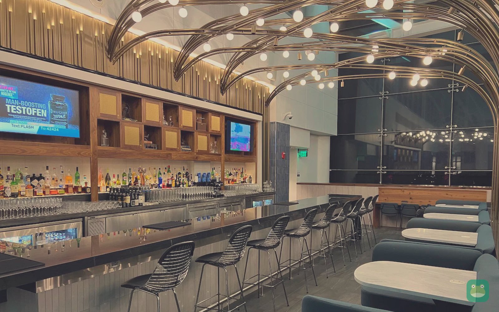 The Centurion Lounge, SEA Concourse B — bar