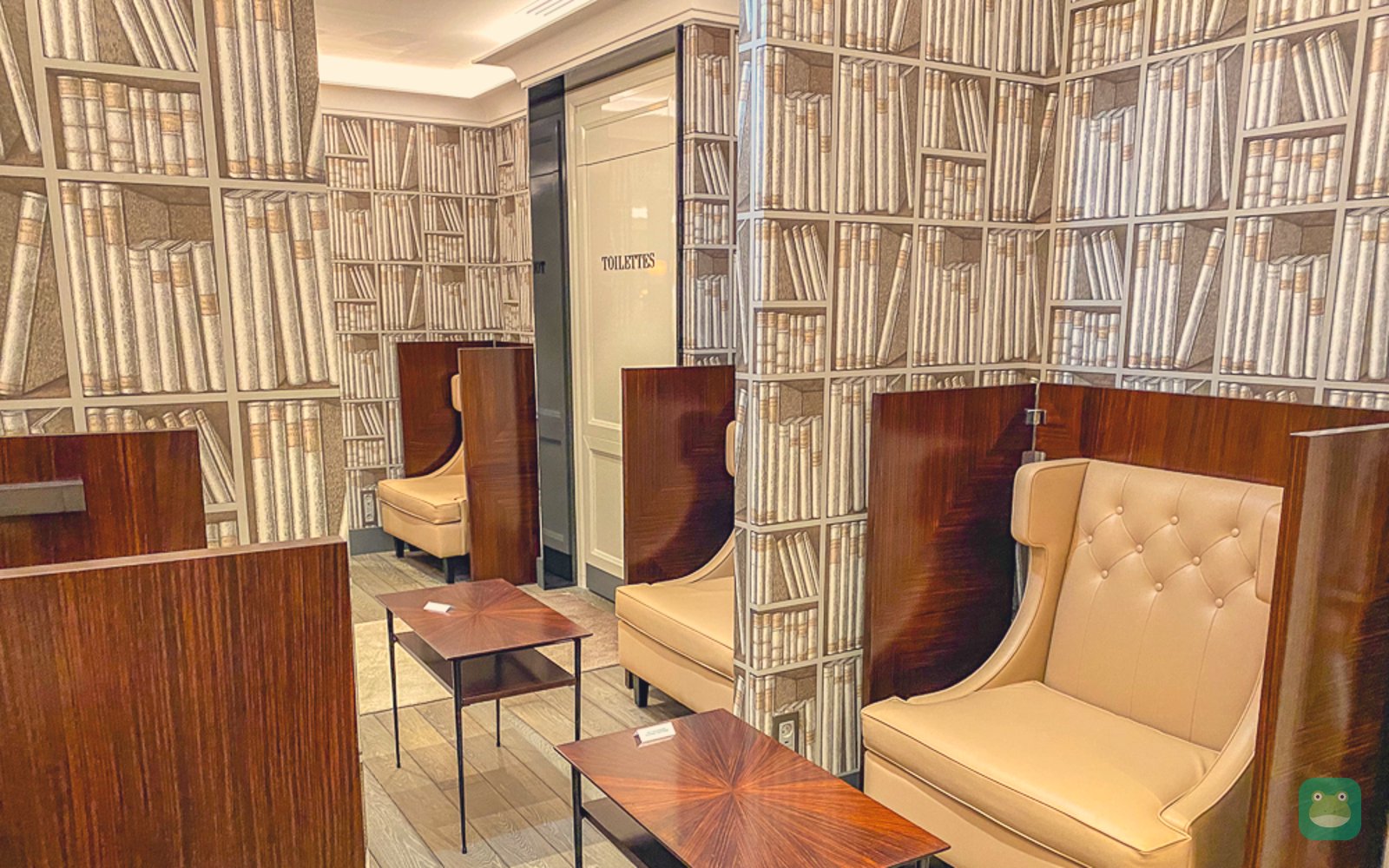 Salon Paul Maxence, Paris CDG Terminal 2A/2C