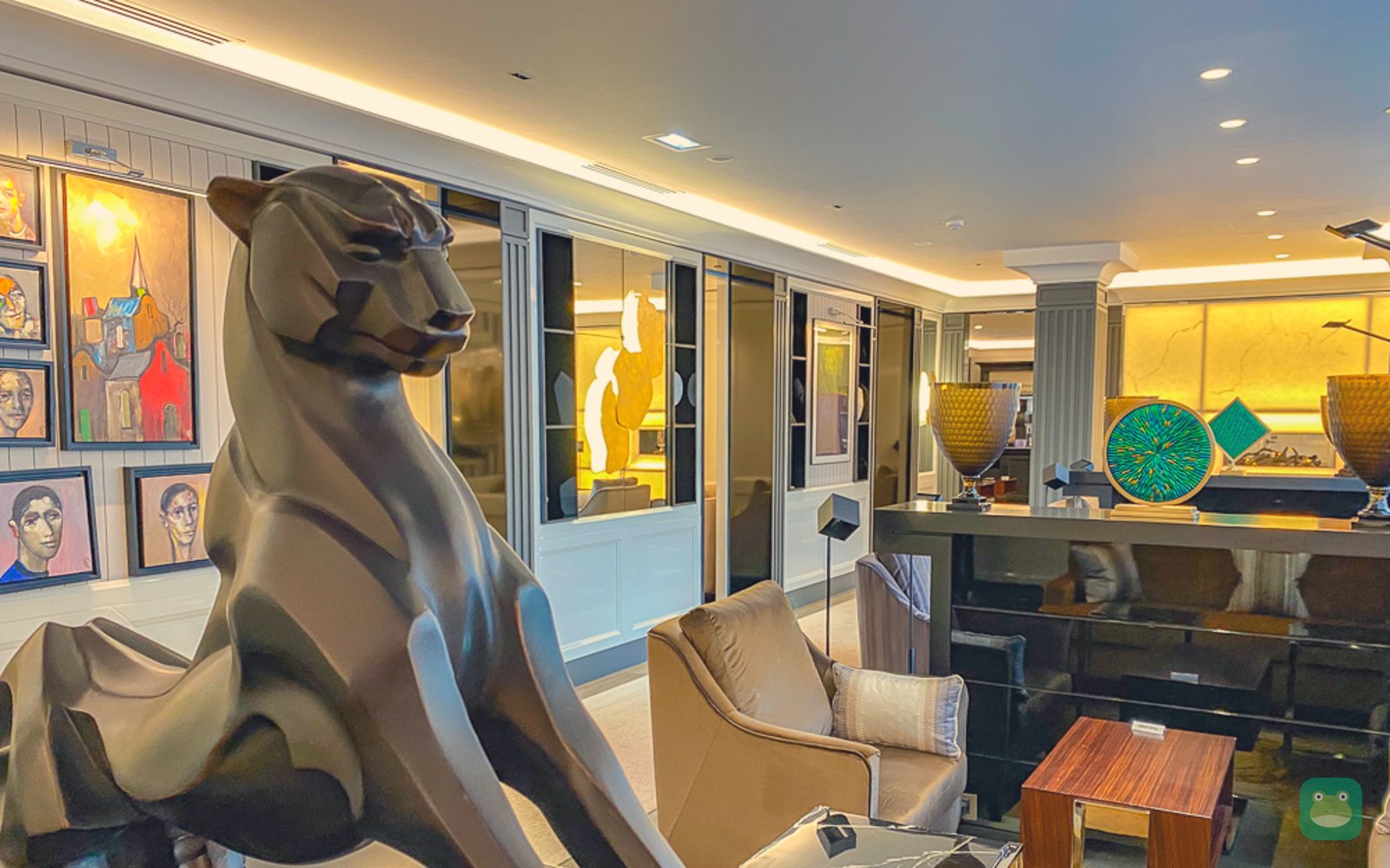 Main lounge area, Salon Paul Maxence, Paris CDG Terminal 2A/2C