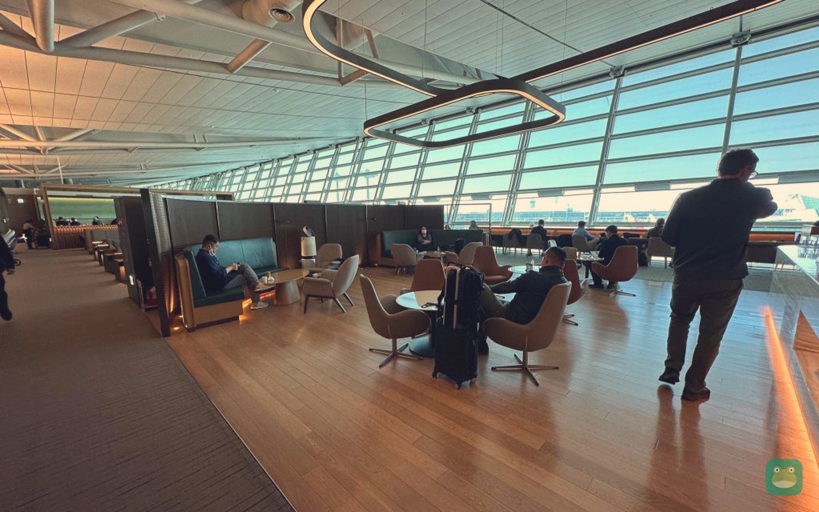 Asiana Business Lounge (East), ICN Terminal 1 near Gate 11 — seating