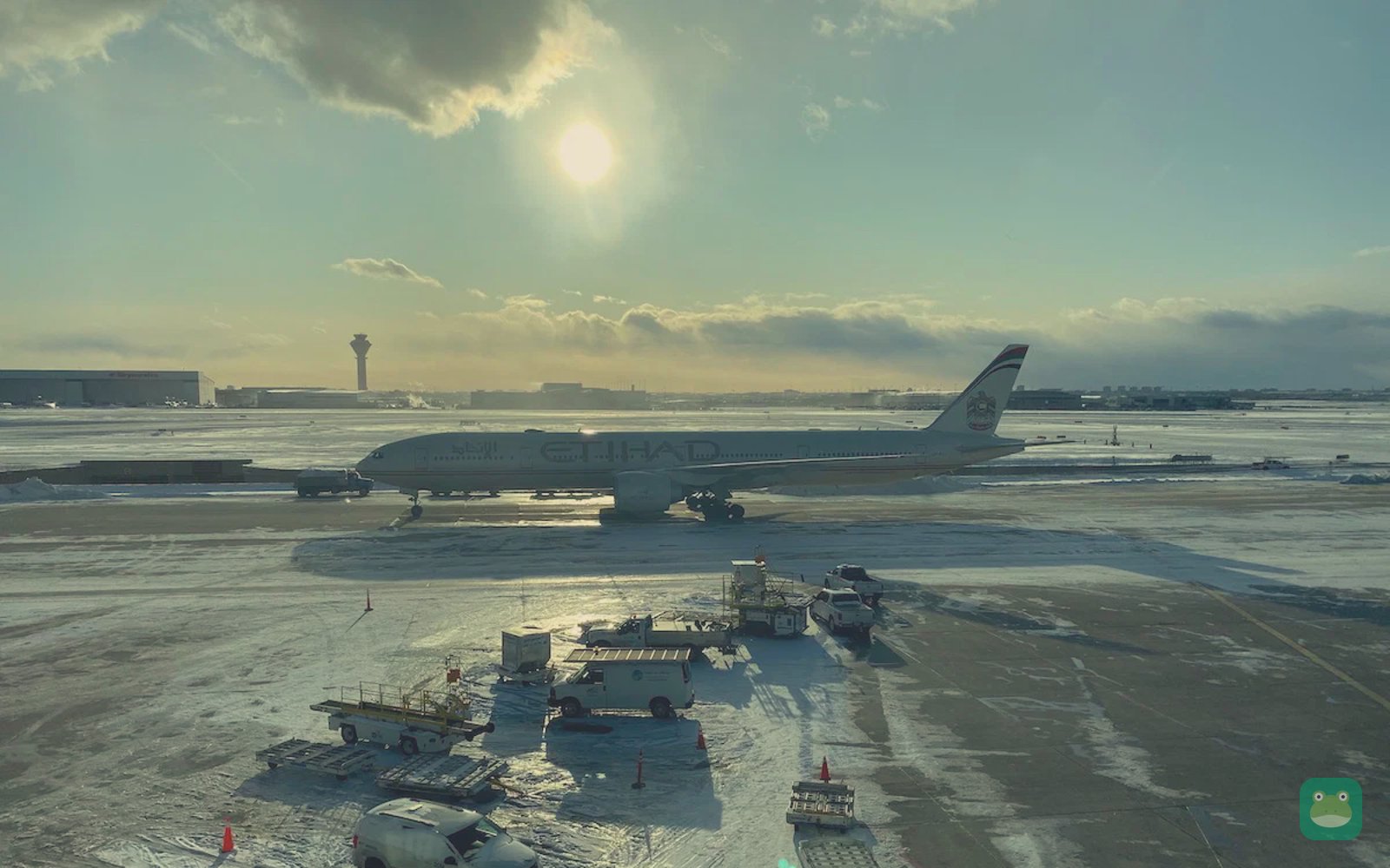 KLM Crown Lounge, YYZ Terminal 3 — apron view