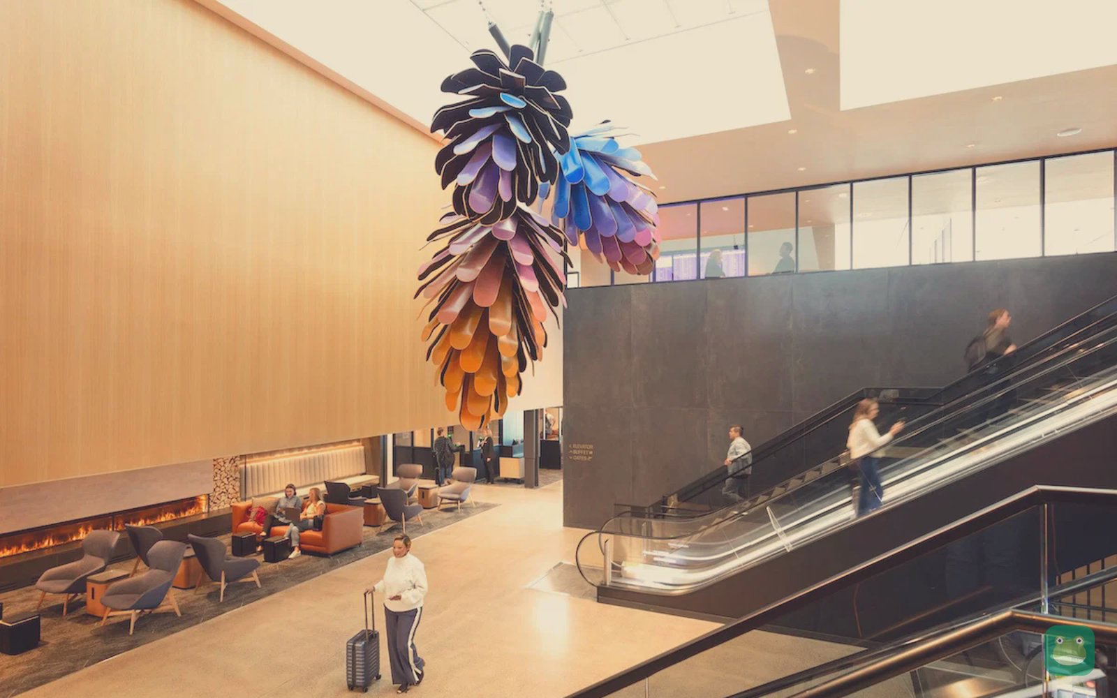 United Club (B East), DEN Concourse B near Gate B44 — lounge interior