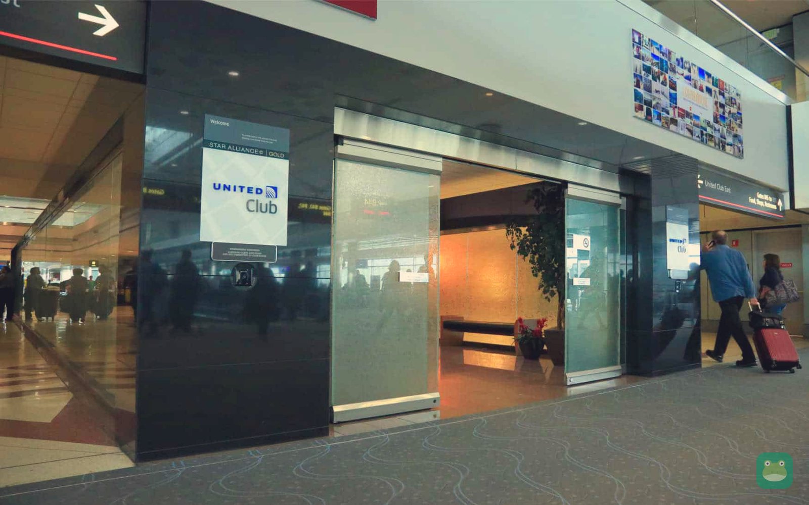 United Club (B East), DEN Concourse B near Gate B44