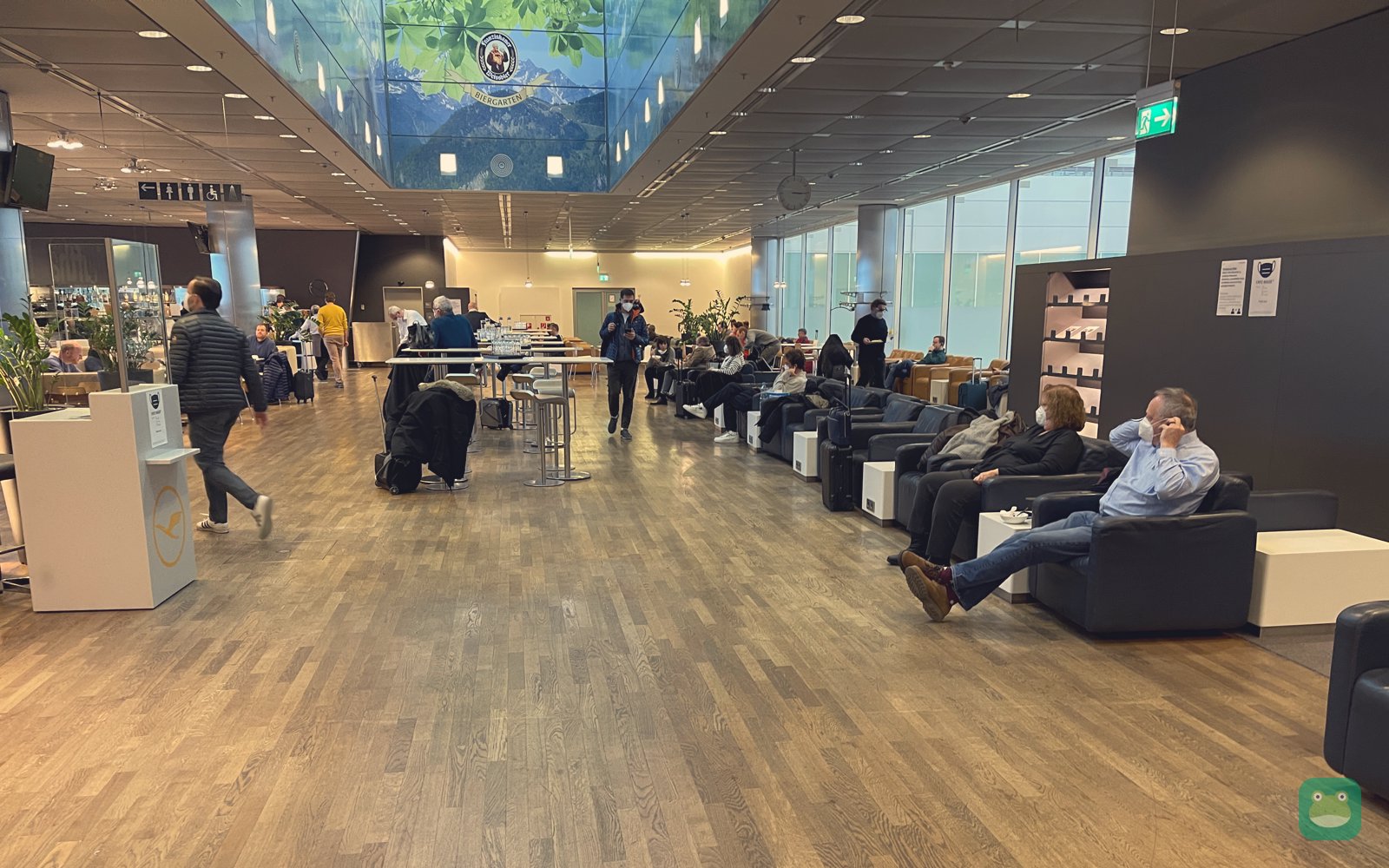 Lufthansa Business Lounge G28 (Schengen), MUC Terminal 2 — main lounge room