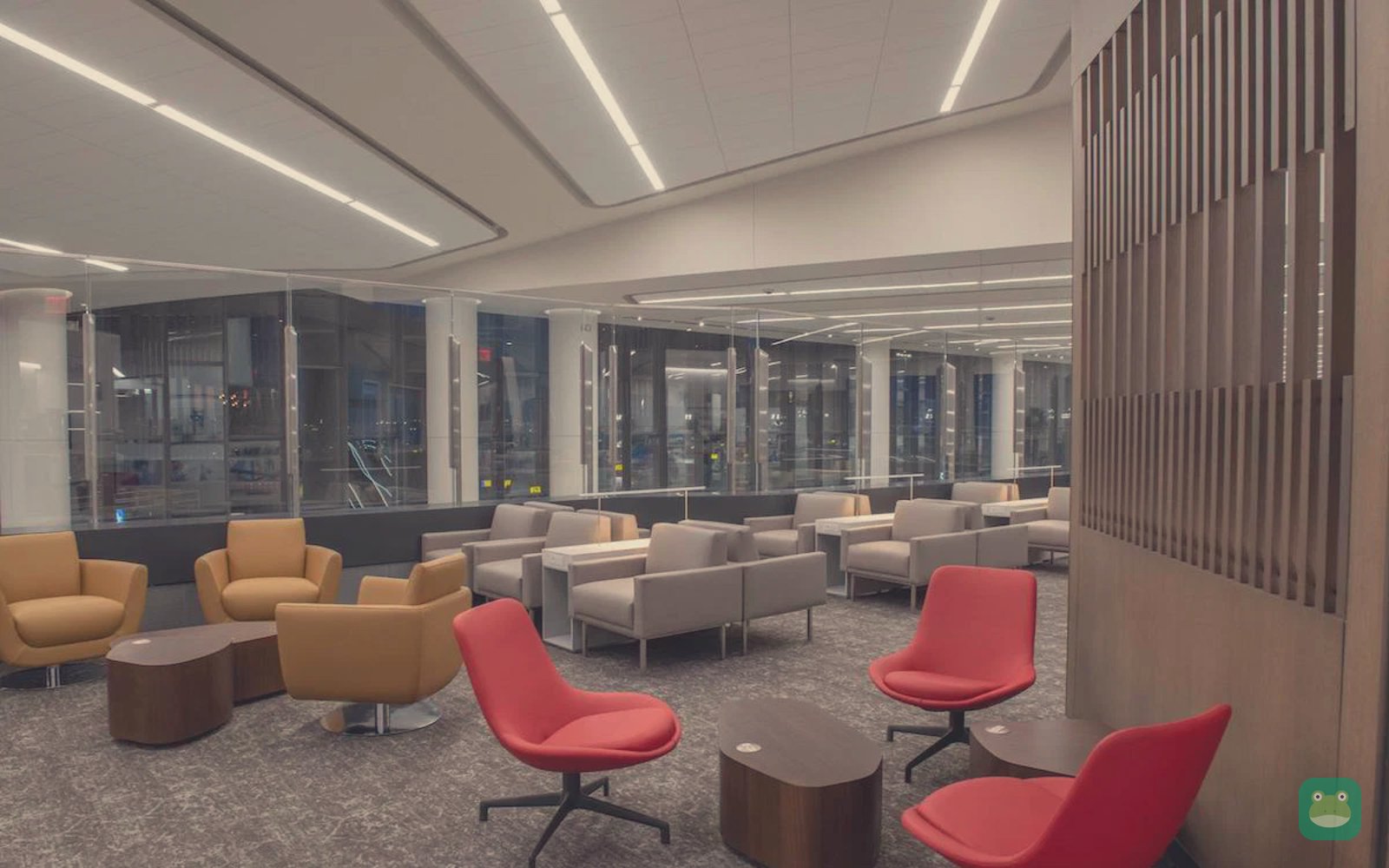 Air Canada Maple Leaf Lounge, LGA Terminal B — seating area