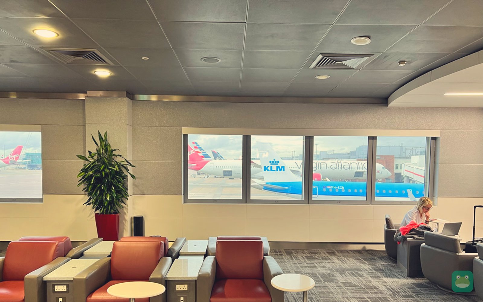 Armchair seating with apron views, American Airlines Admirals Club, Heathrow Terminal 3