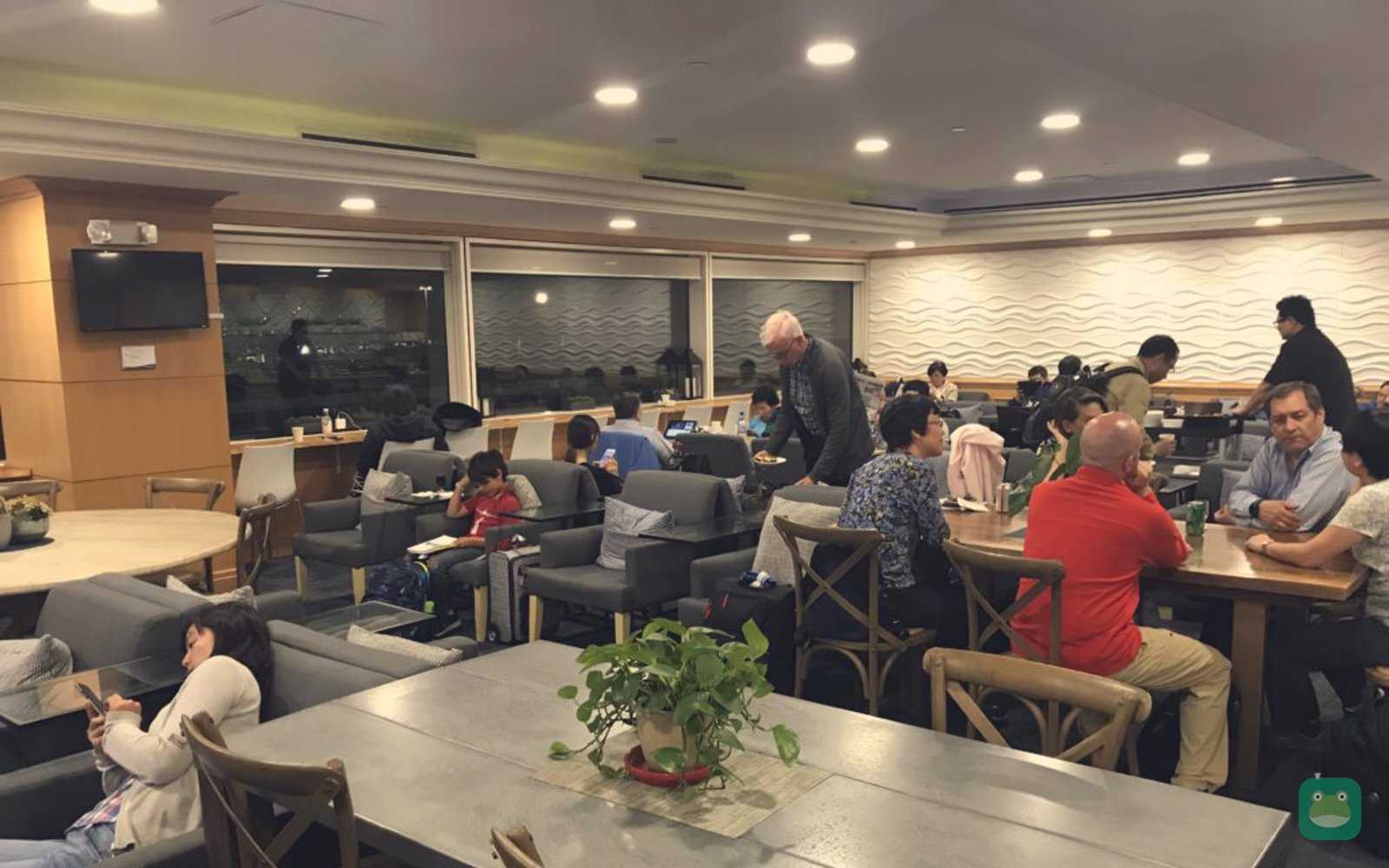 China Airlines Dynasty Lounge, SFO International Terminal A — seating