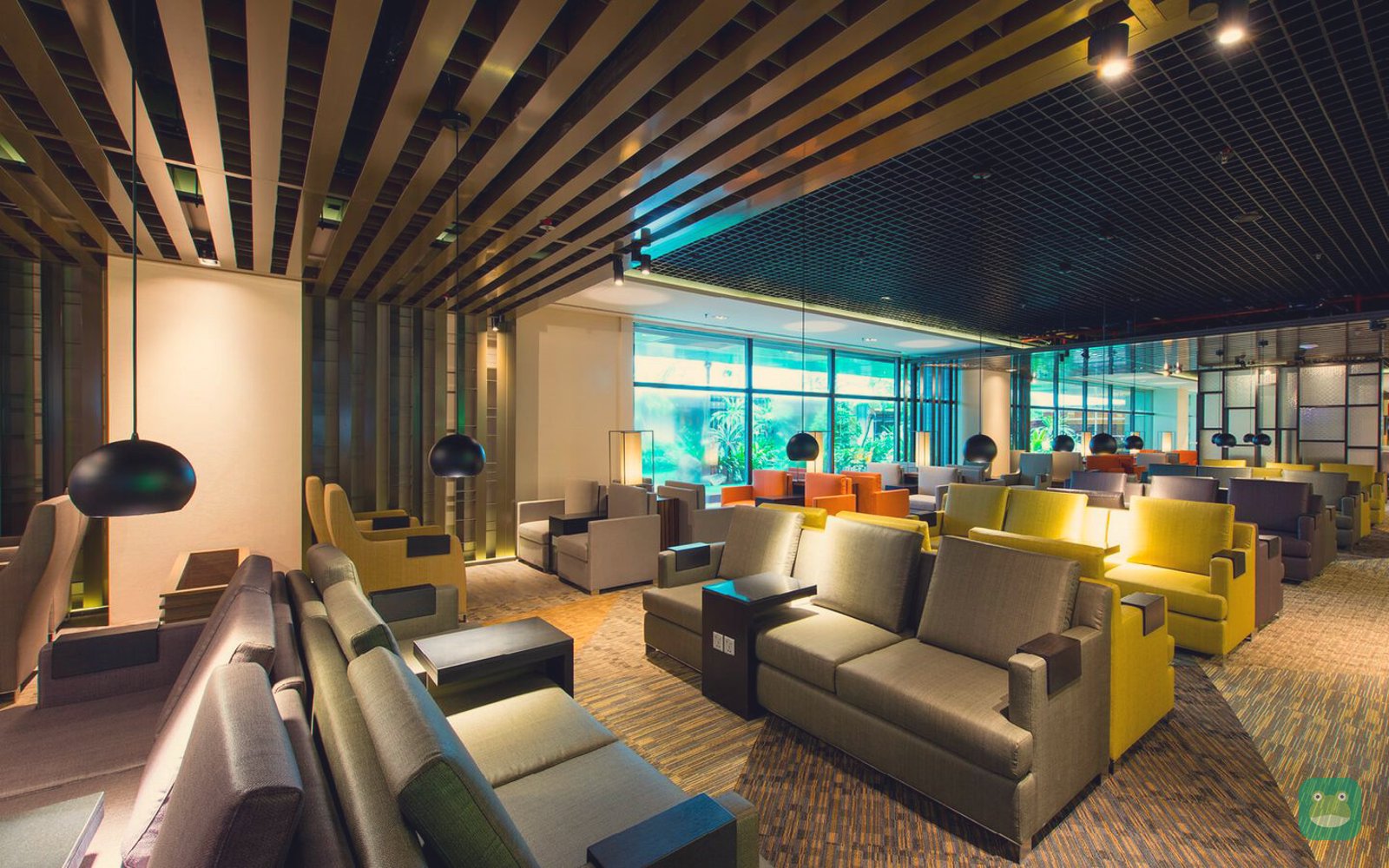 Marhaba Lounge, SIN Terminal 1 — sofa lounge area